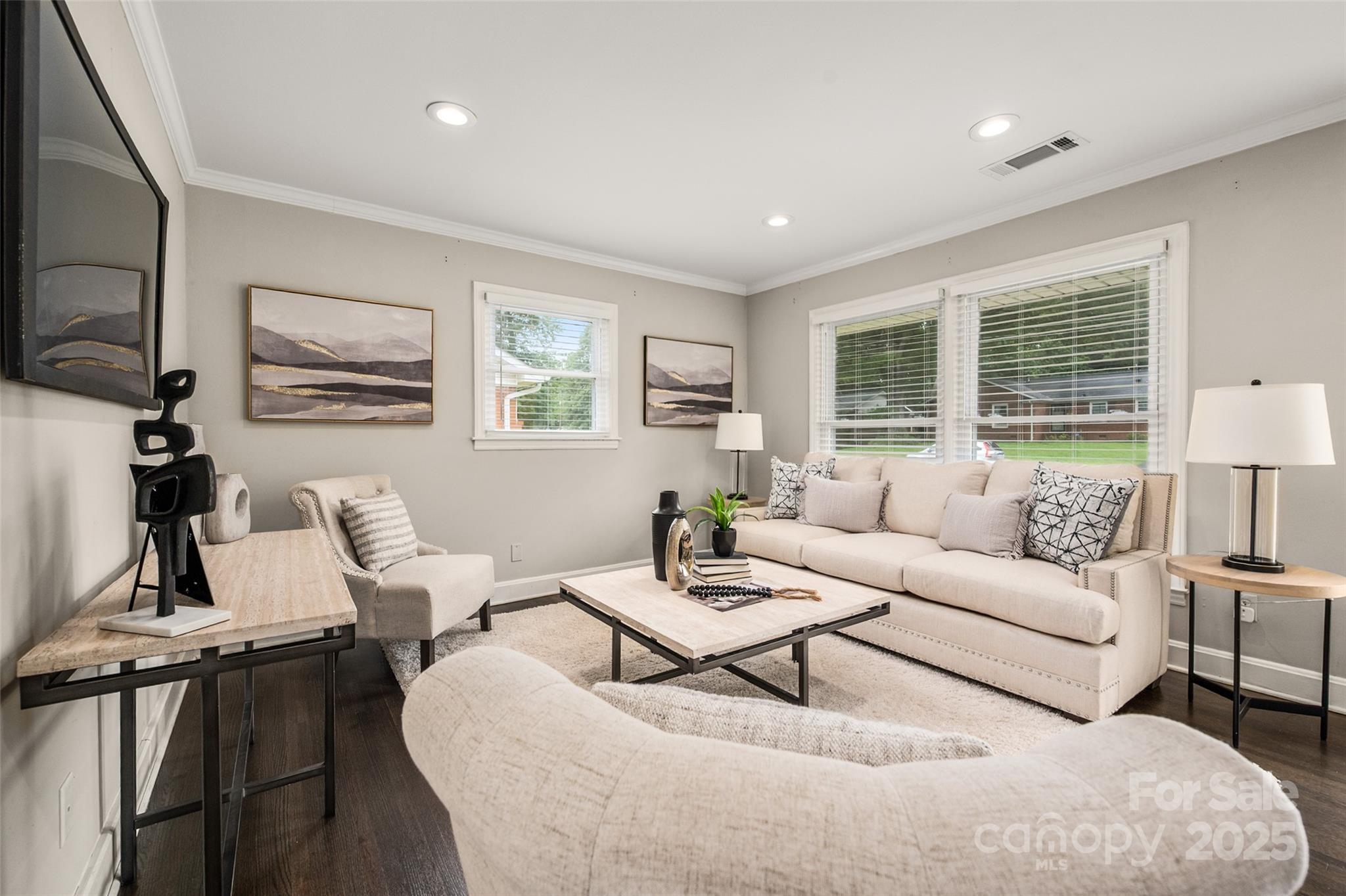 6801 Starcrest Drive