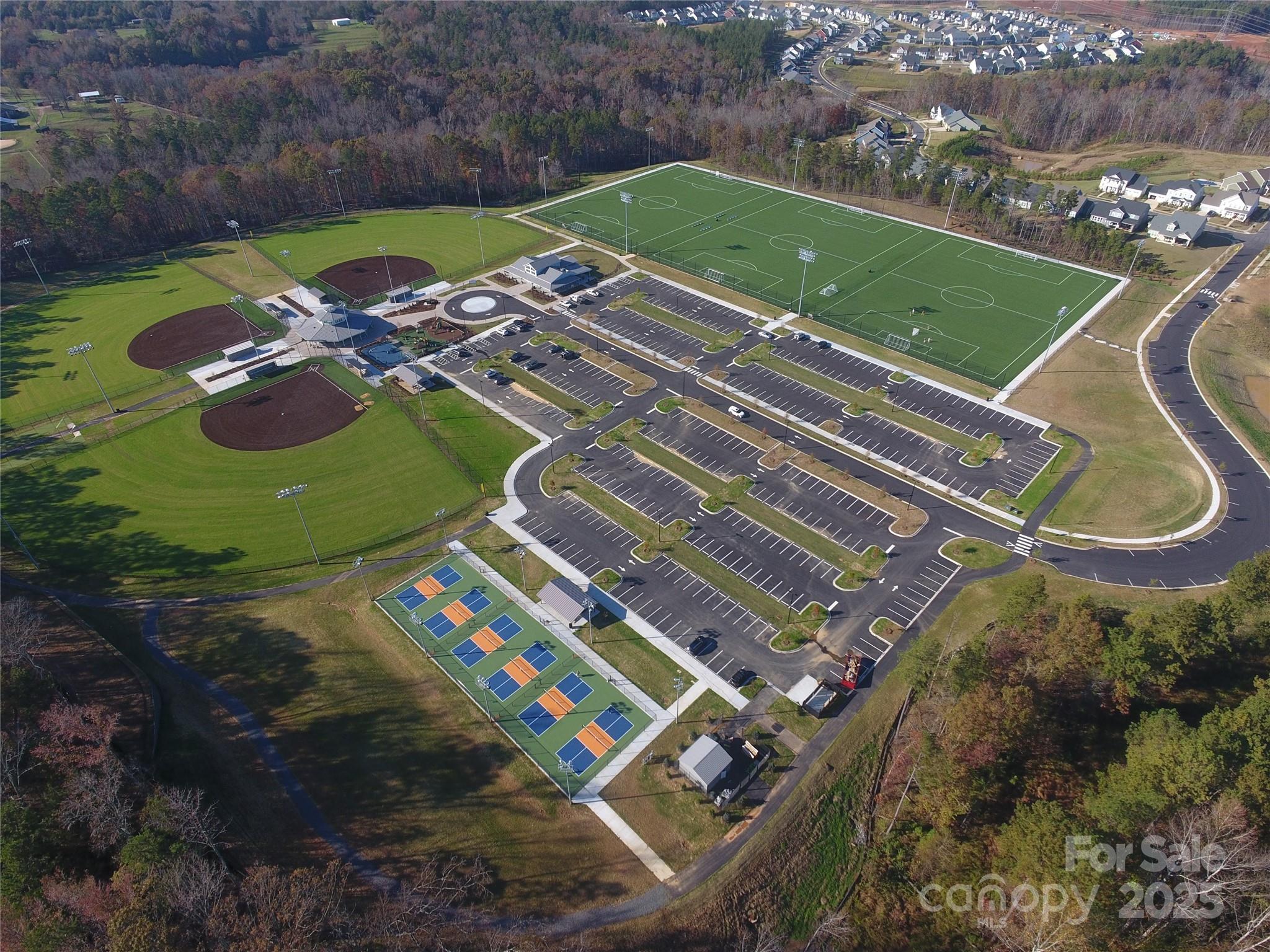 Summerhouse at Paddlers Cove - Residential