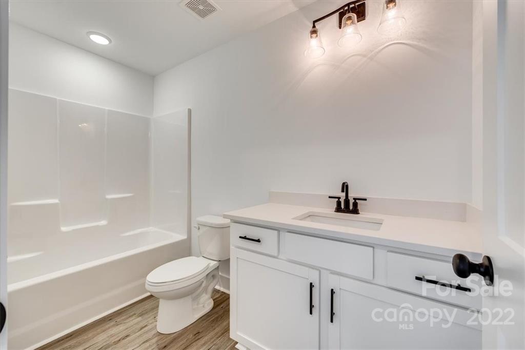 Sanders Landing - Residential