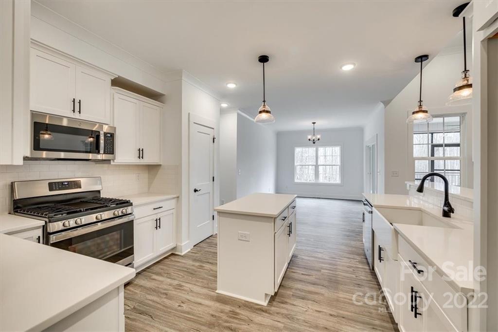 Sanders Landing - Residential