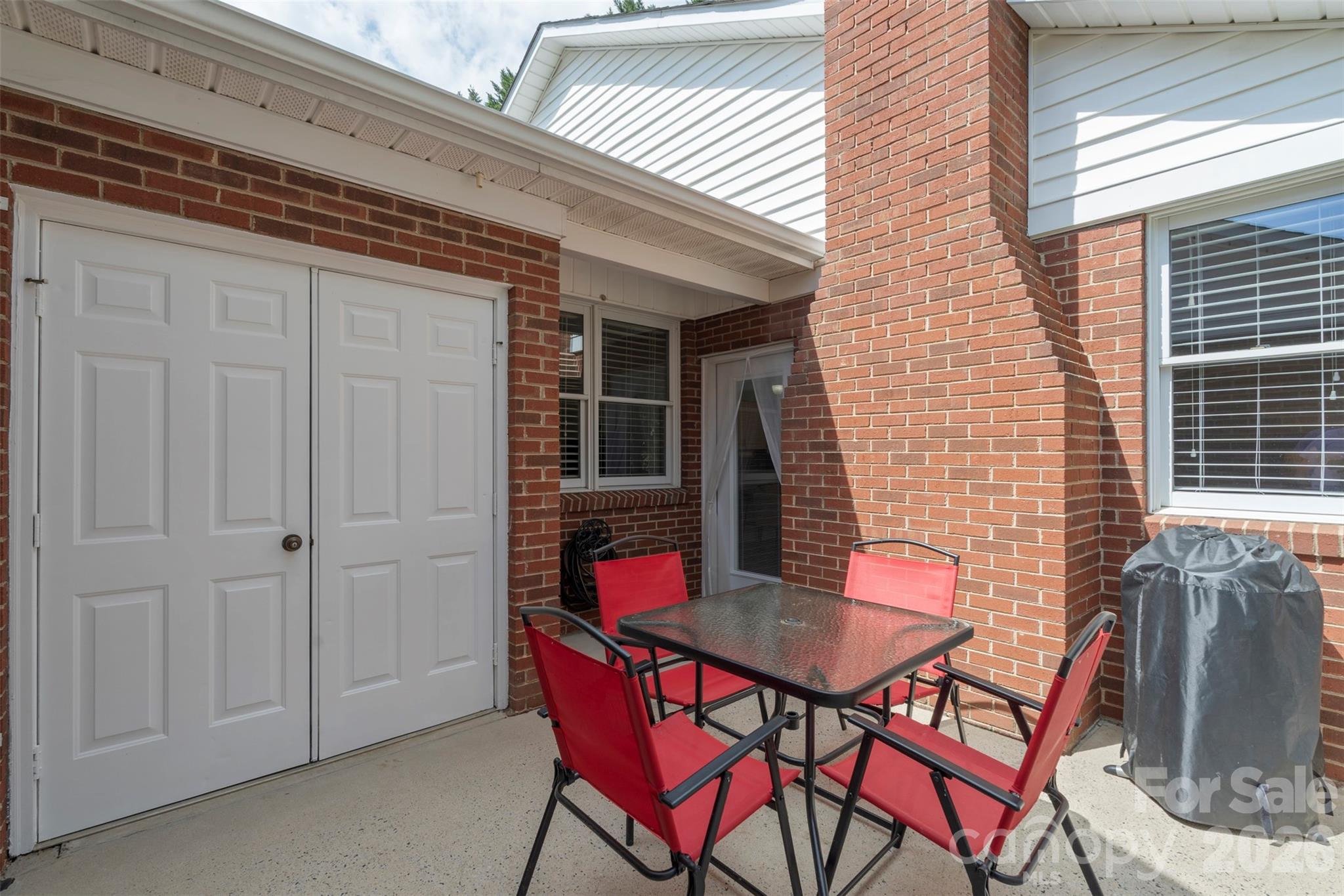 Twin Oaks - Residential