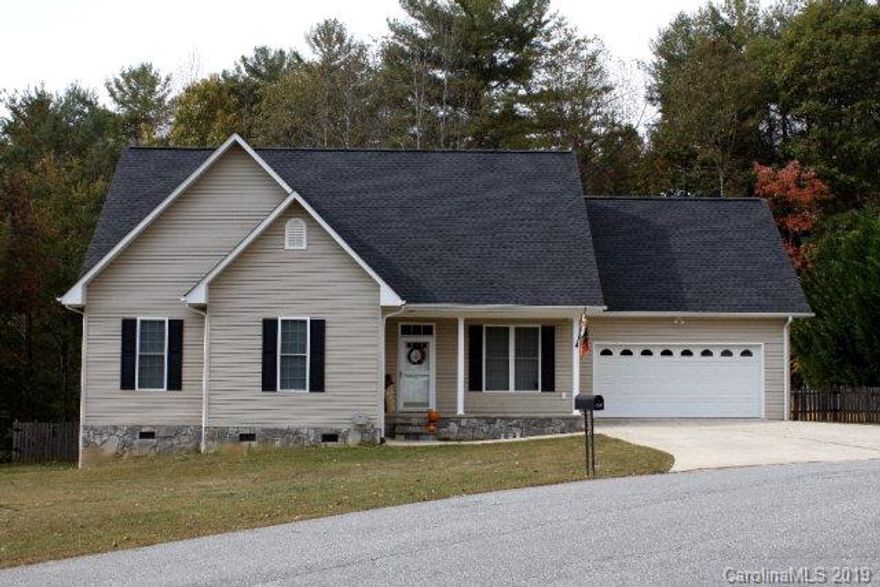 HUGE REDUCTION. DROPPED PRICE $10,000.00 FOR QUICK SALE!!! This spacious 3BR 2.5 BA home is located in a neat and quiet subdivision located just minutes from downtown Morganton. Large MasterBR on main level with large walk-in closet and full bath, Kitchen/Dining room combined w/ granite countertops and freshly painted cabinets. HUGE bonus room located on second level w/ half bath. Large front yard and fenced in back yard. **MUST SEE**HUGE REDUCTION. DROPPED PRICE $10,000.00 FOR QUICK SALE!!!