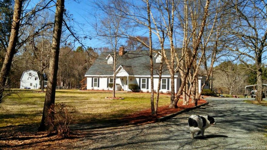 This beautiful 2 story farmhouse awaits you! Work in the city, live in the country!  15 minutes from uptown, airport and convenient to all shopping.