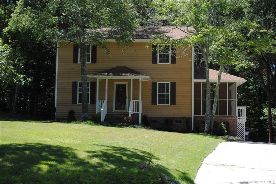 Move in ready home on a large,private wooded lot located on a cul de sac. Laminate flooring throughout,freshly painted in and out,new vanity and toilets on all bathrooms,new AC unit installed in Dec 2016,new SS appliances,new light fixtures and ceiling fans. Above ground swimming pool with a new liner,large deck,screened-in porch with a wet bar to enjoy outdoors year round.Nice size laundry room and storage shed.