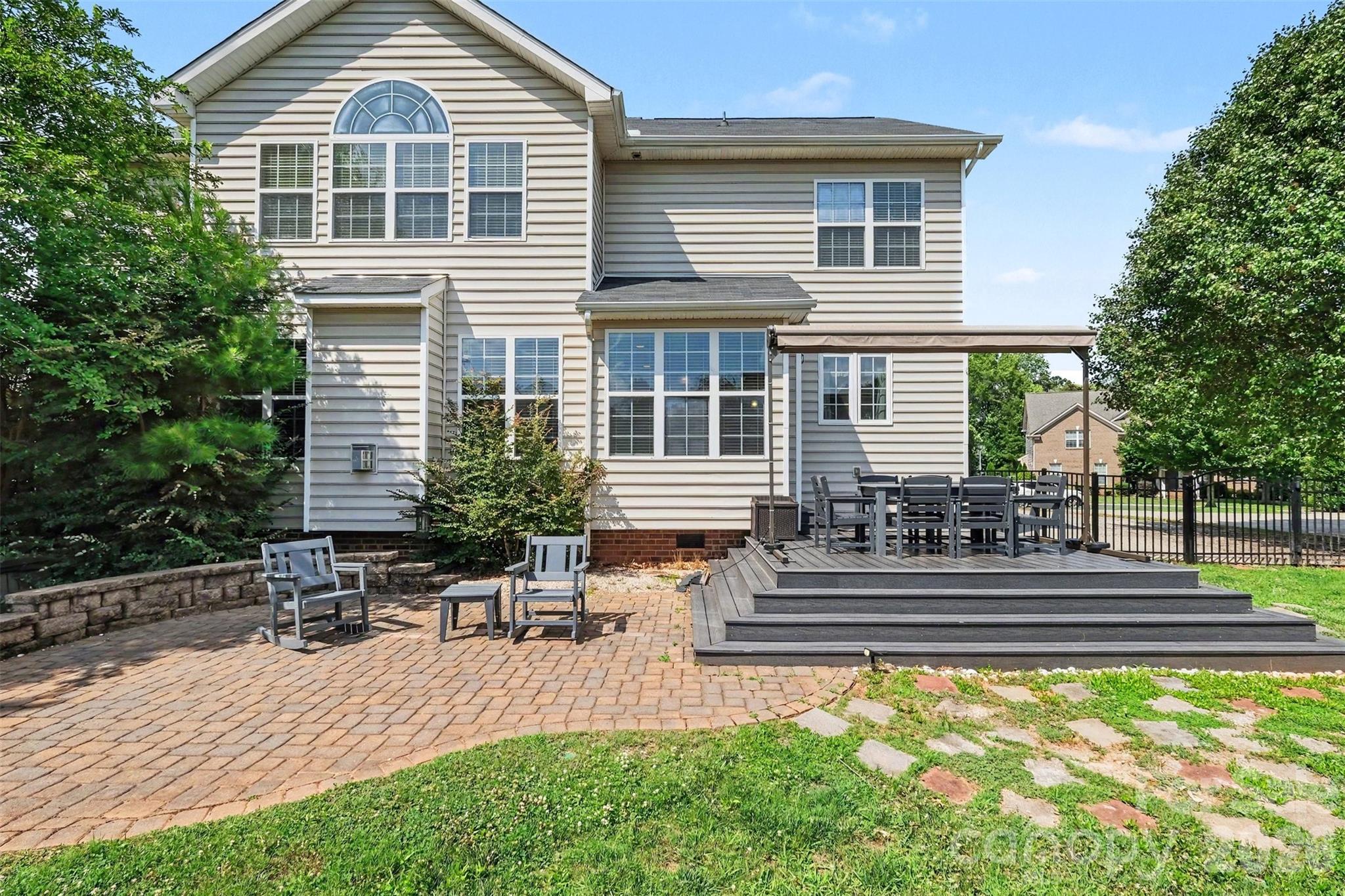 1008 Hawker Road