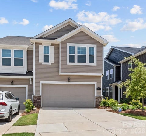 Photo of 8122 Downy Oak Lane, Charlotte, NC 28269 (MLS # 4394900)