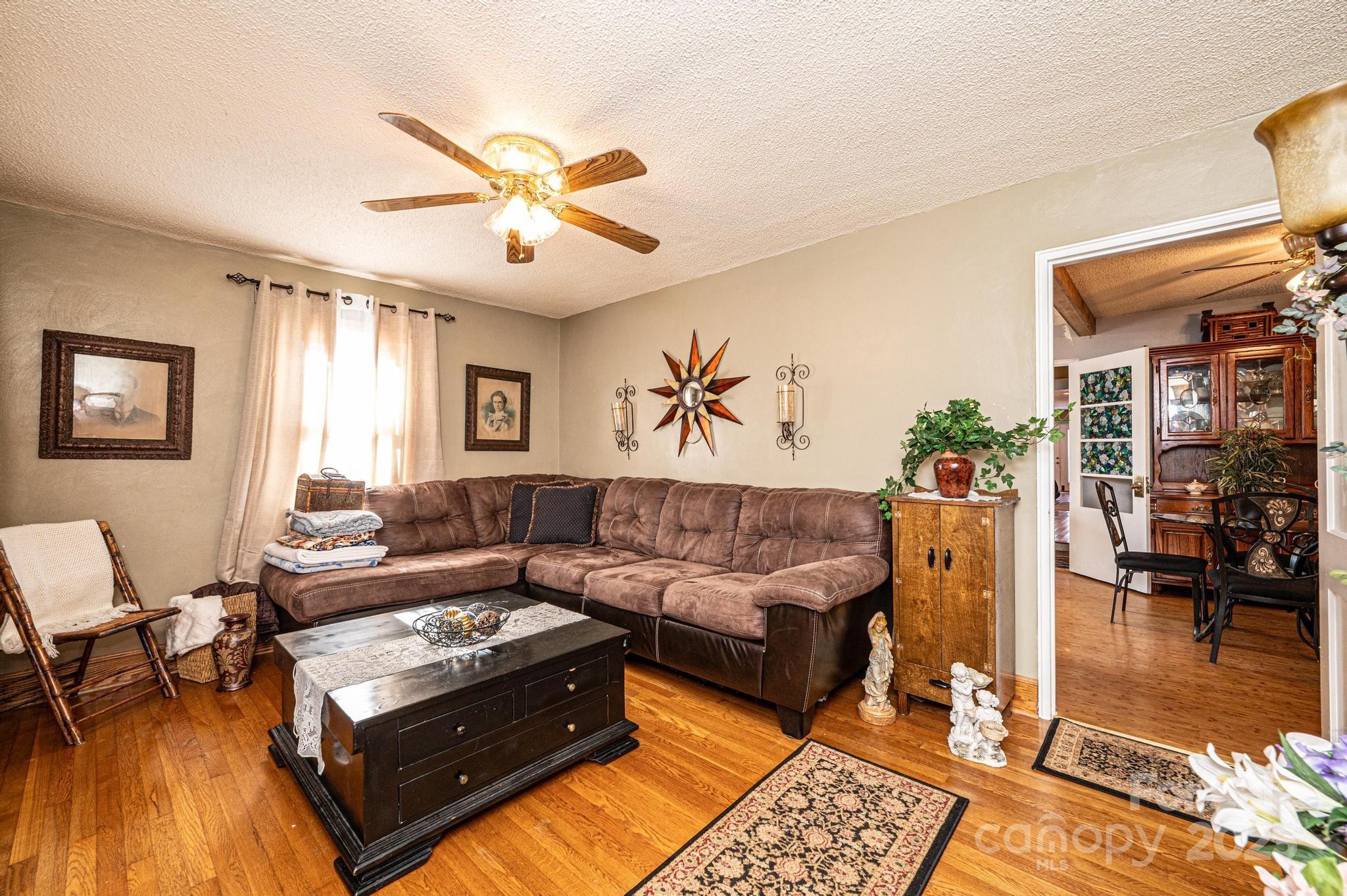 129 38th Street