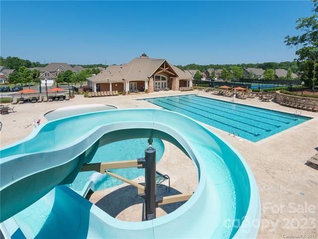 The Chimneys of Marvin - Residential