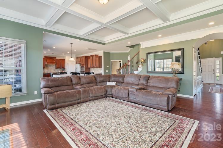 The Chimneys of Marvin - Residential