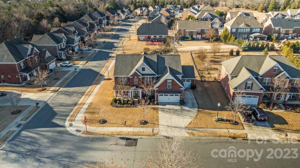 The Chimneys of Marvin - Residential