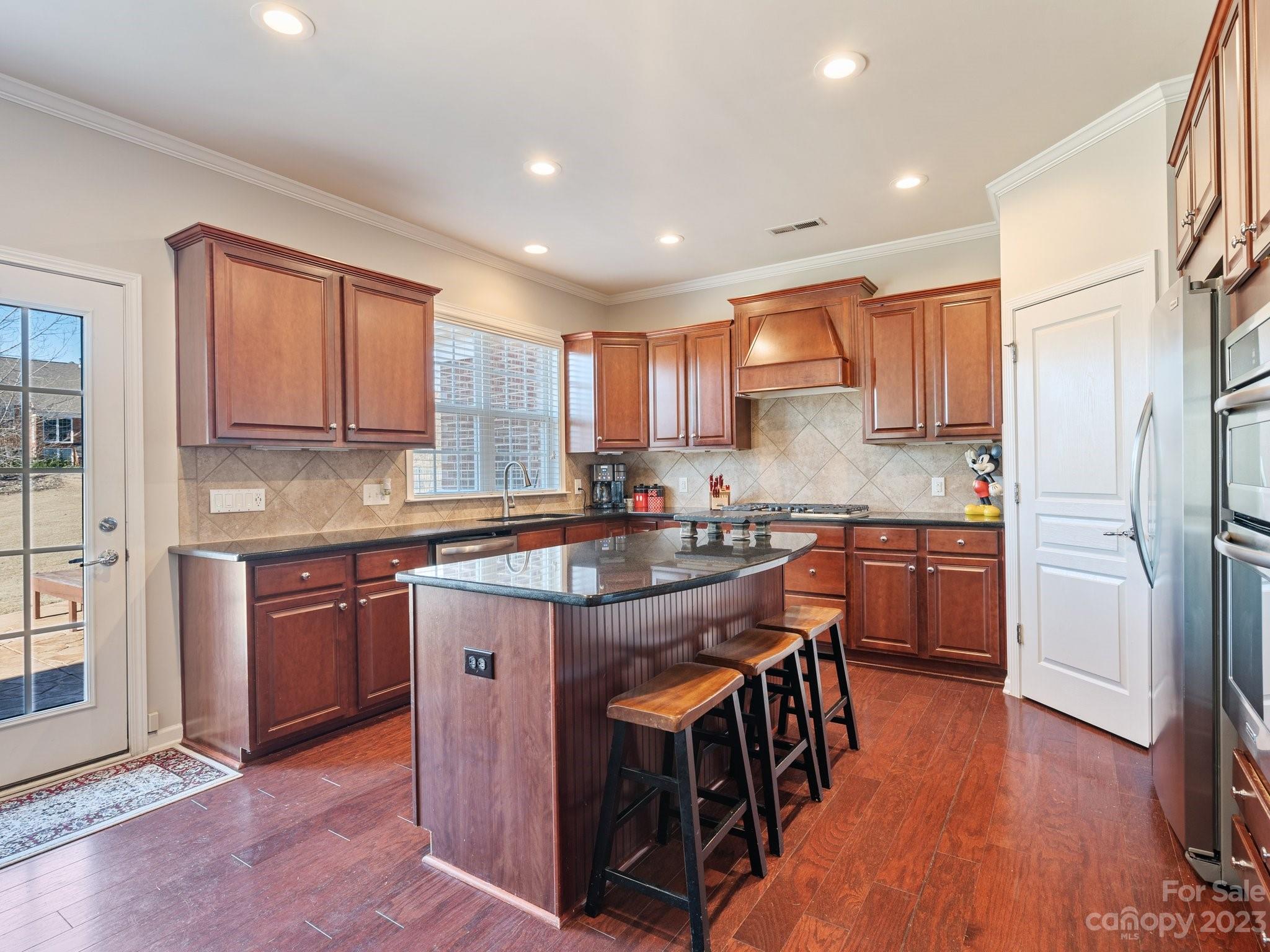 The Chimneys of Marvin - Residential