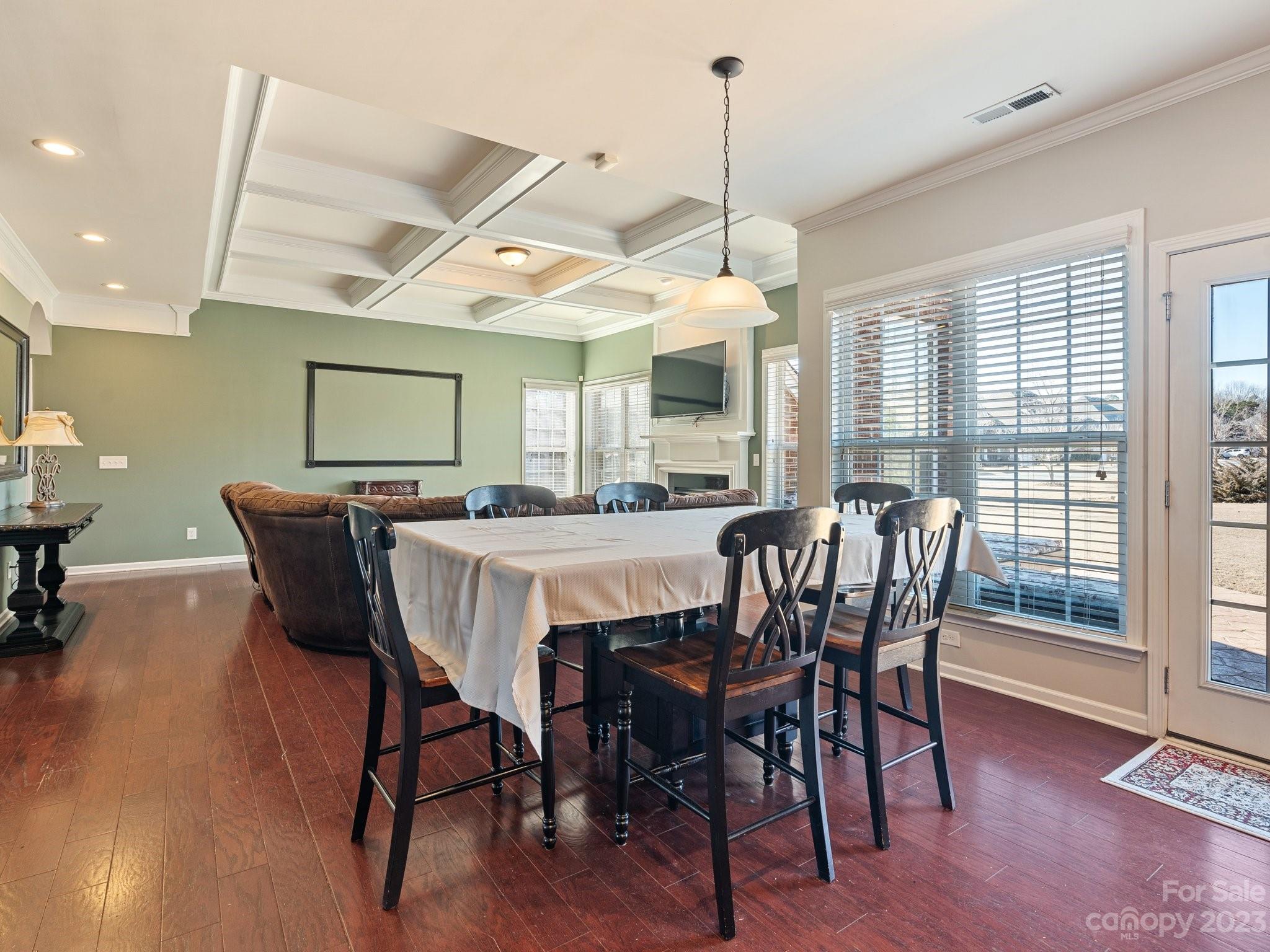 The Chimneys of Marvin - Residential