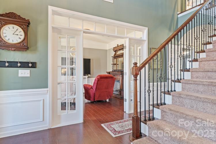 The Chimneys of Marvin - Residential