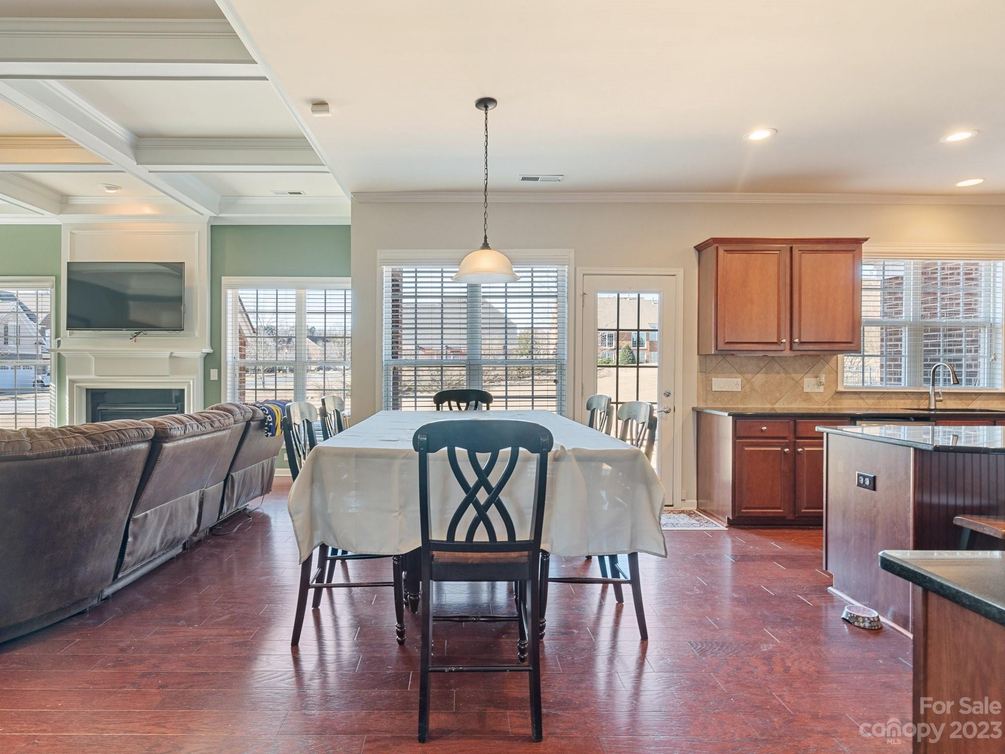 The Chimneys of Marvin - Residential