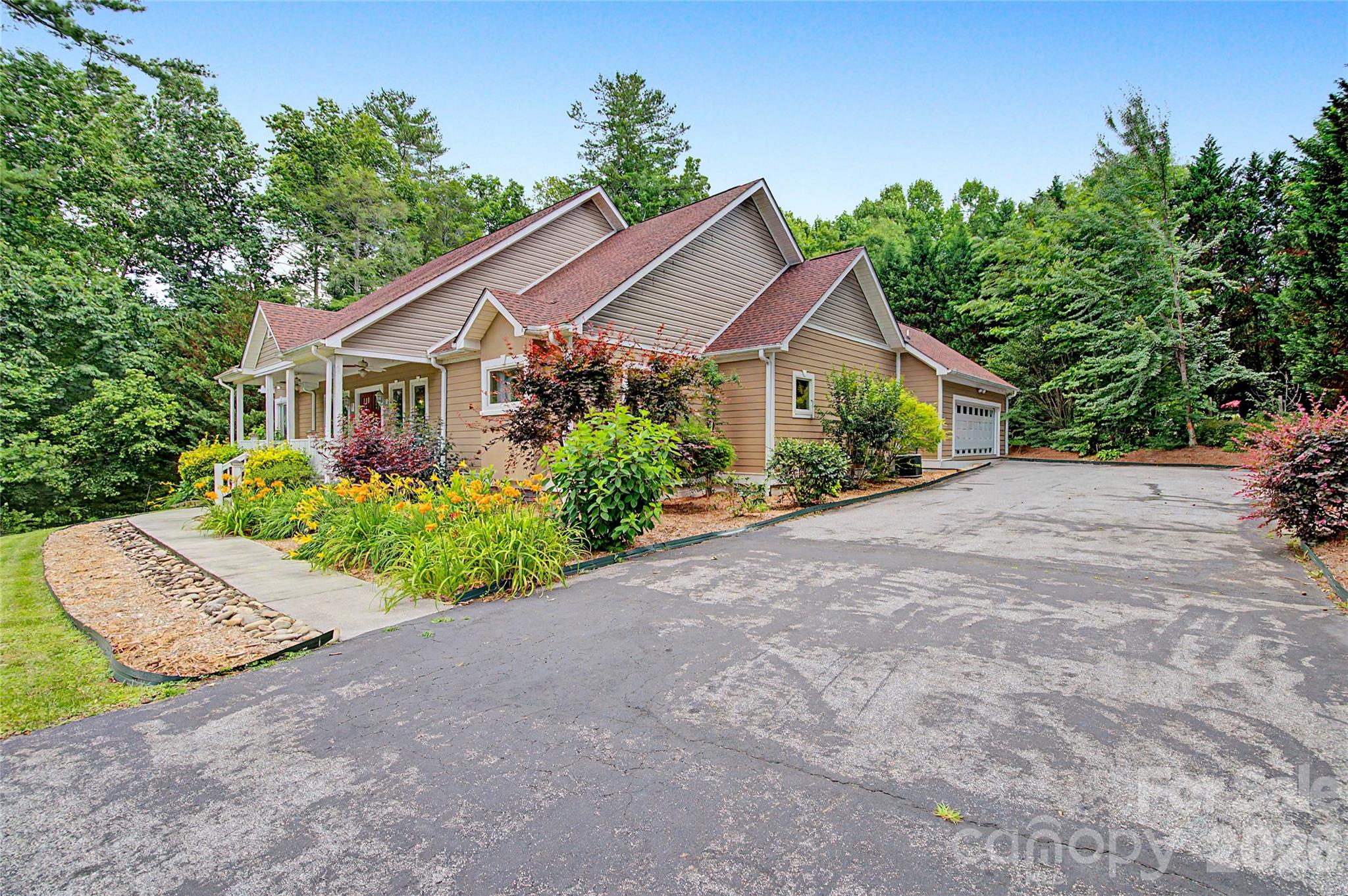 312 Benjamin Way