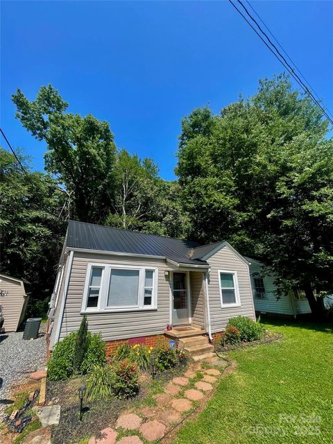 106 Peacock Avenue Lexington NC 27292