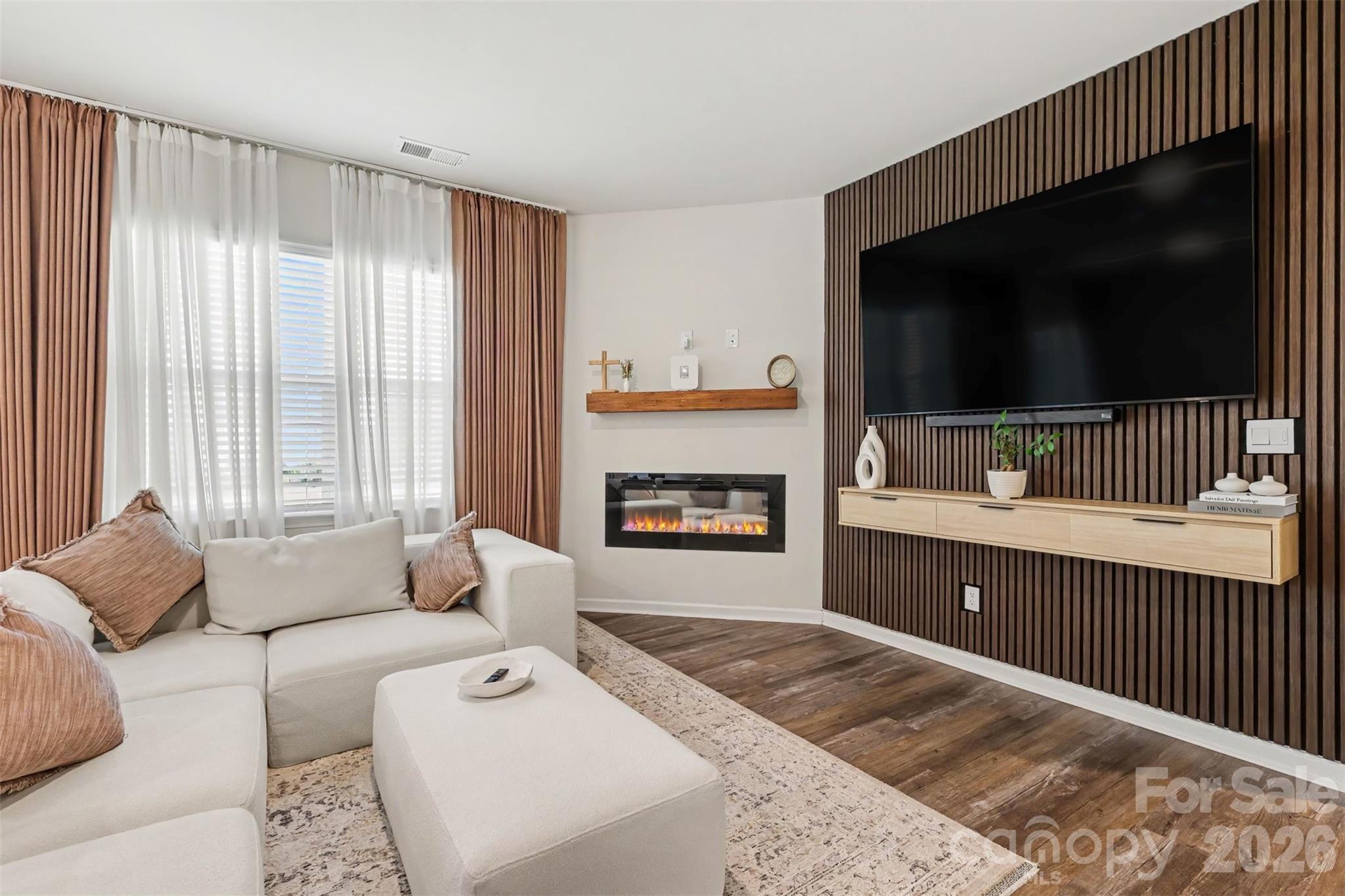 3008 Sassafras Trail