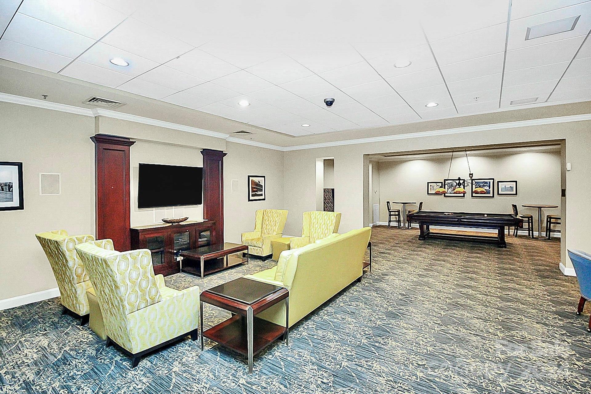 Fifth And Poplar - Residential