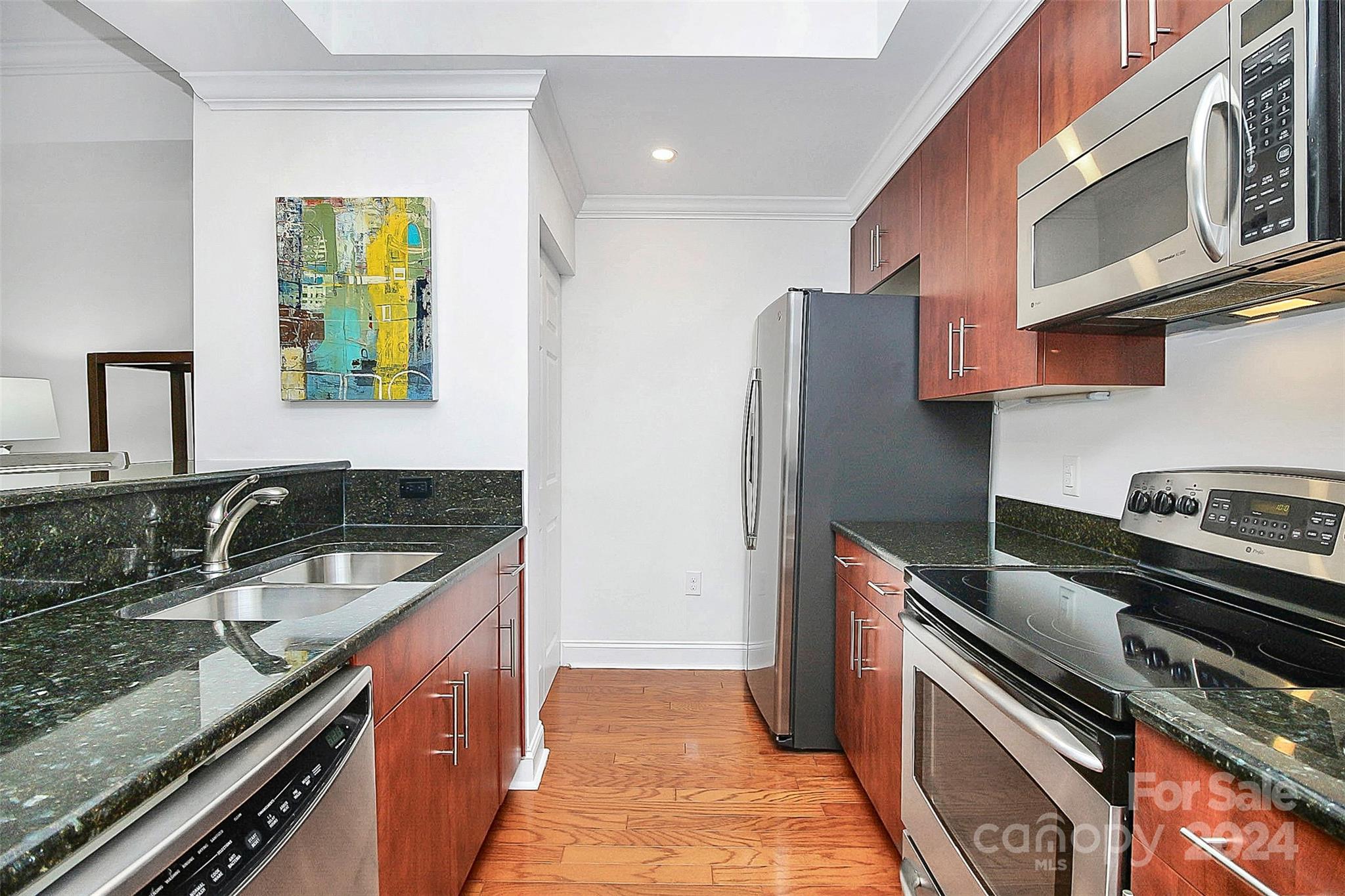 Fifth And Poplar - Residential