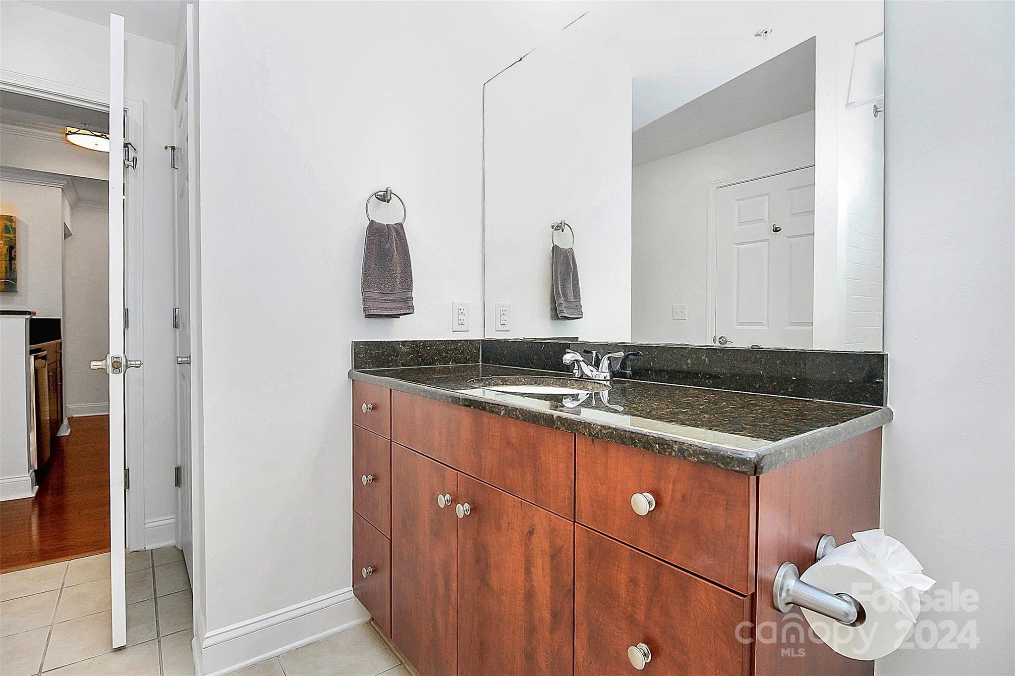 Fifth And Poplar - Residential