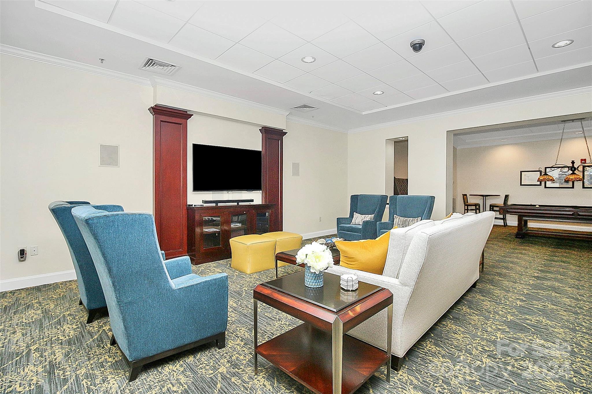 Fifth And Poplar - Residential