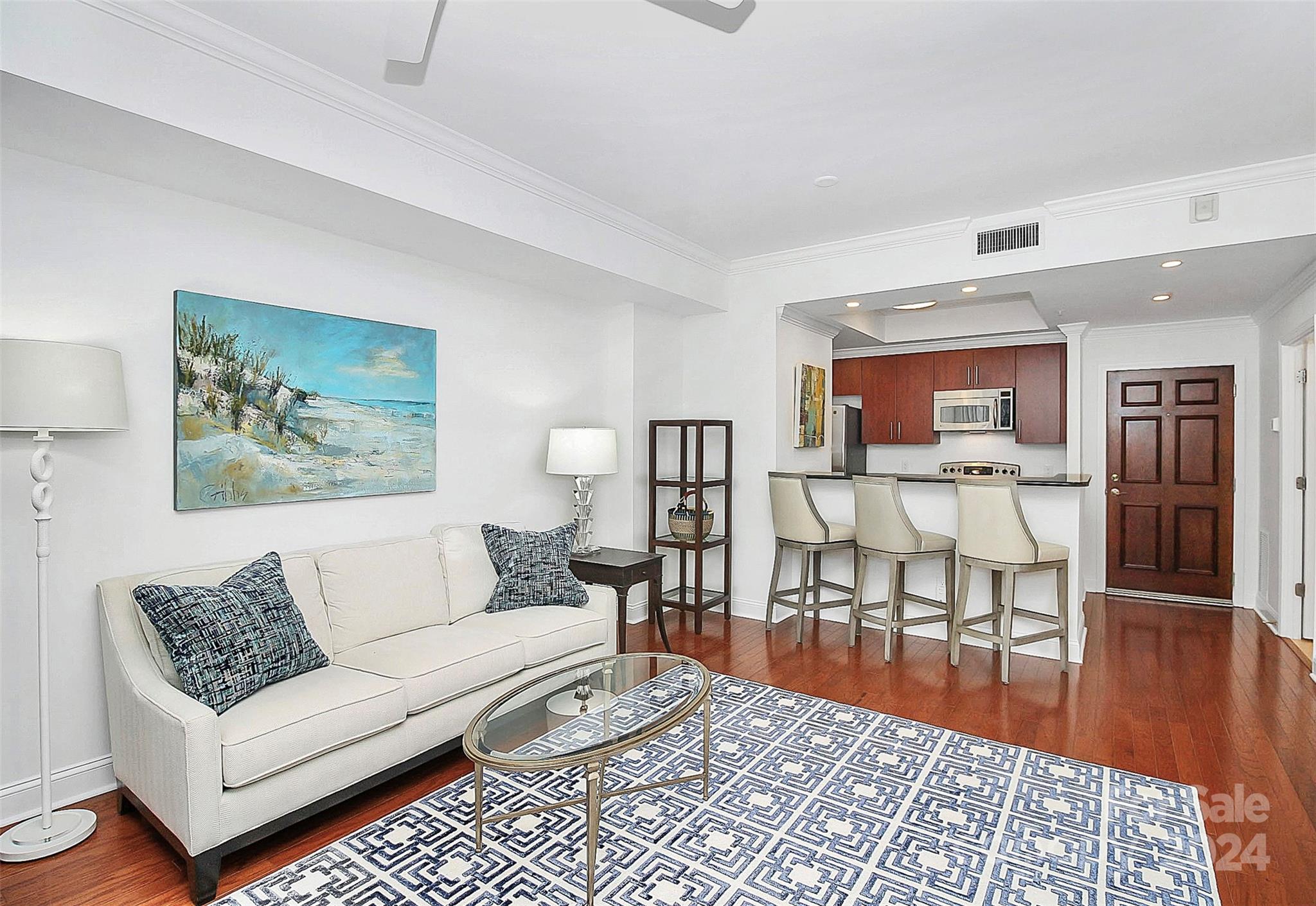 Fifth And Poplar - Residential