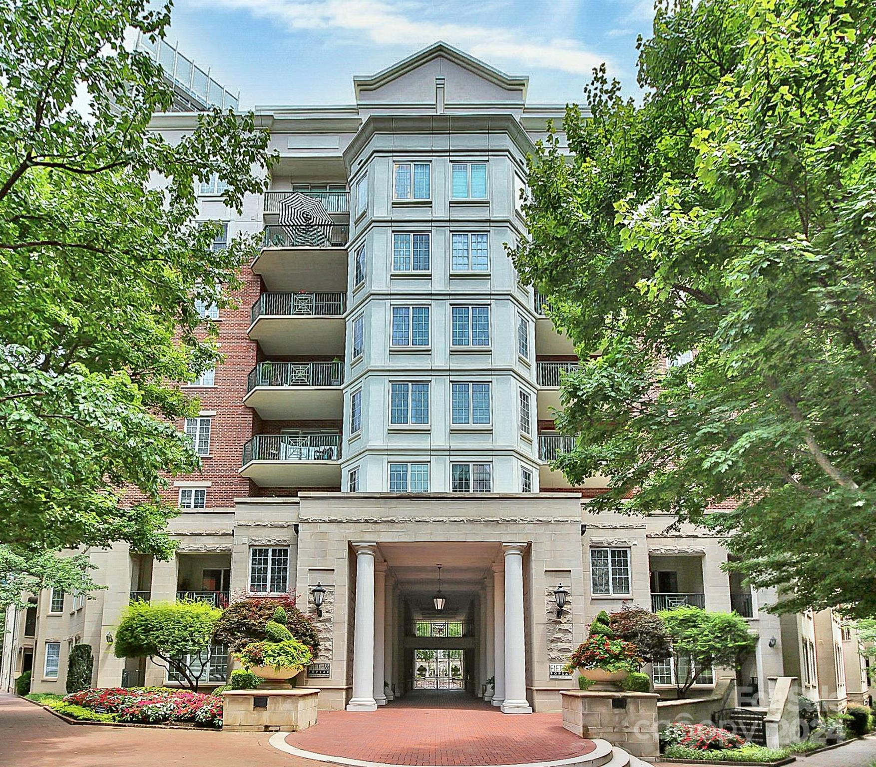 Fifth And Poplar - Residential