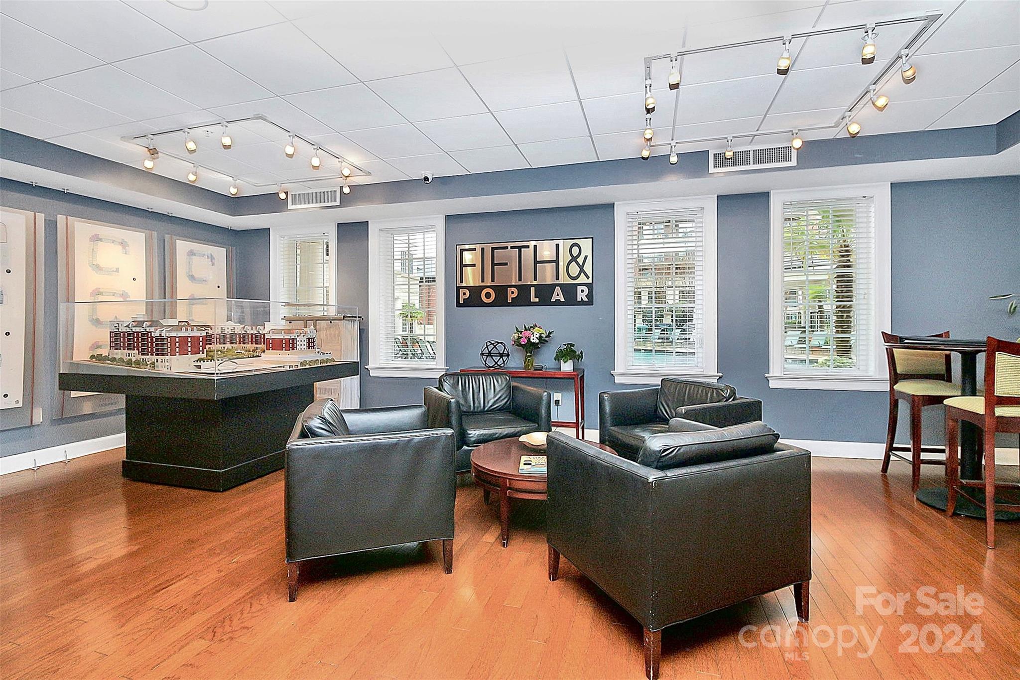 Fifth And Poplar - Residential