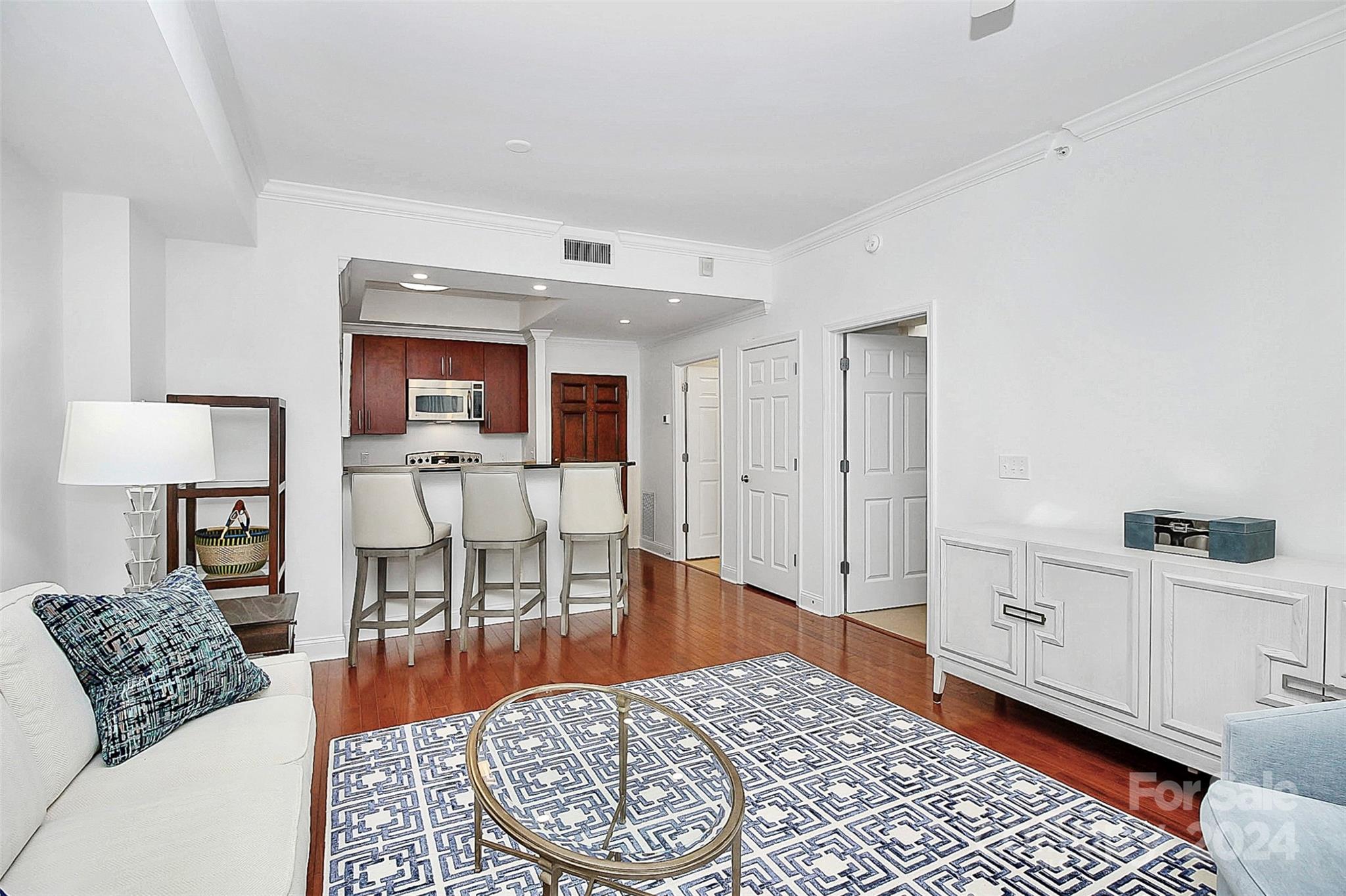 Fifth And Poplar - Residential