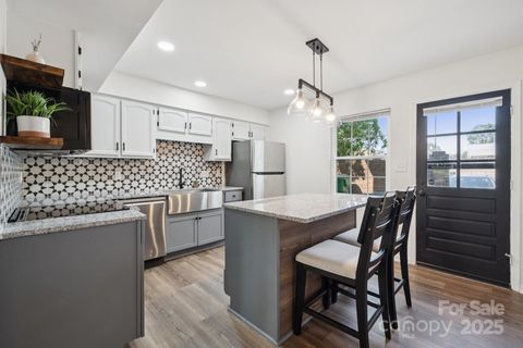 8838 Hunter Ridge Drive Charlotte NC 28226