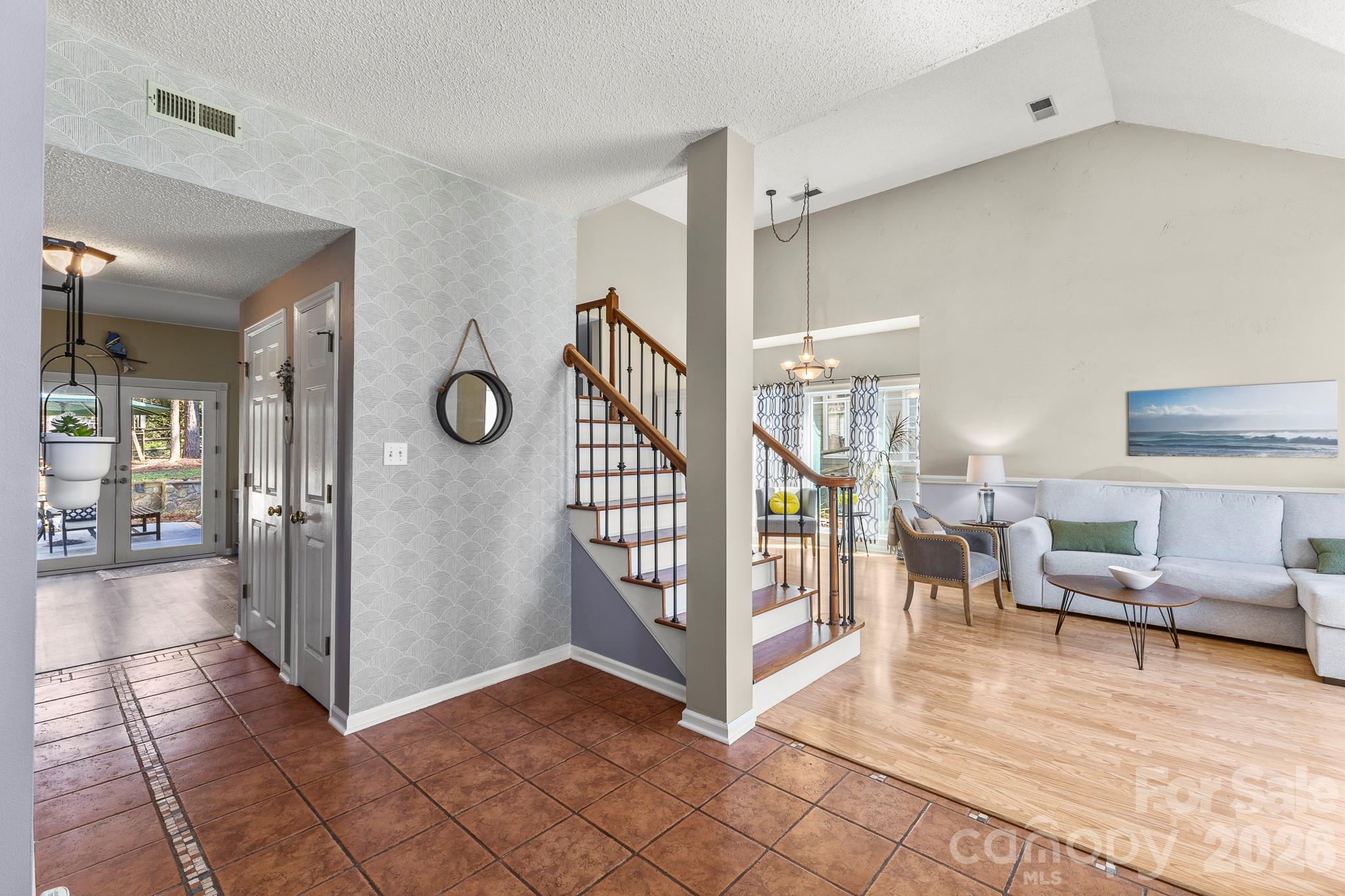 186 Southhaven Drive