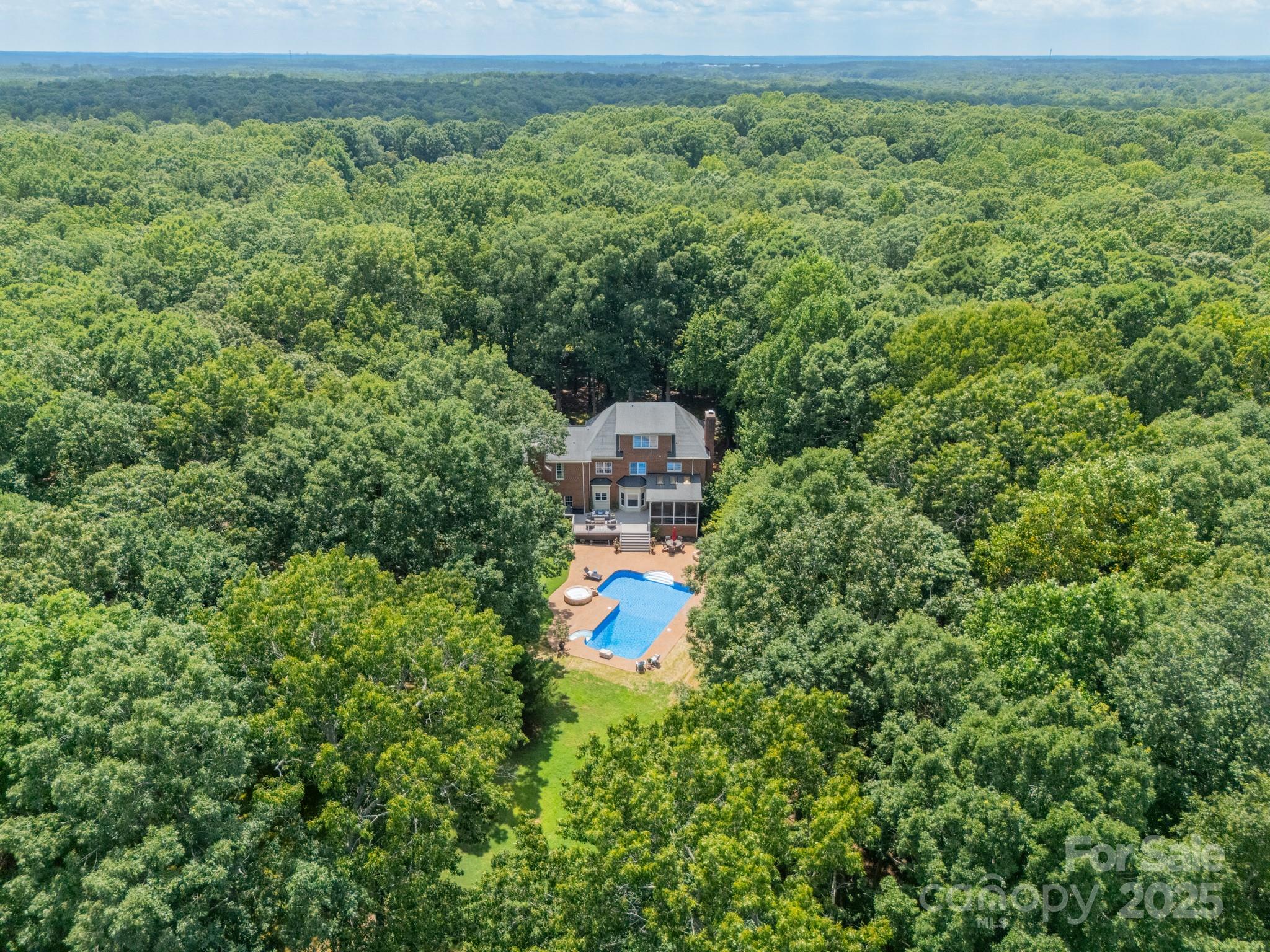 3307 Sandalwood Lane