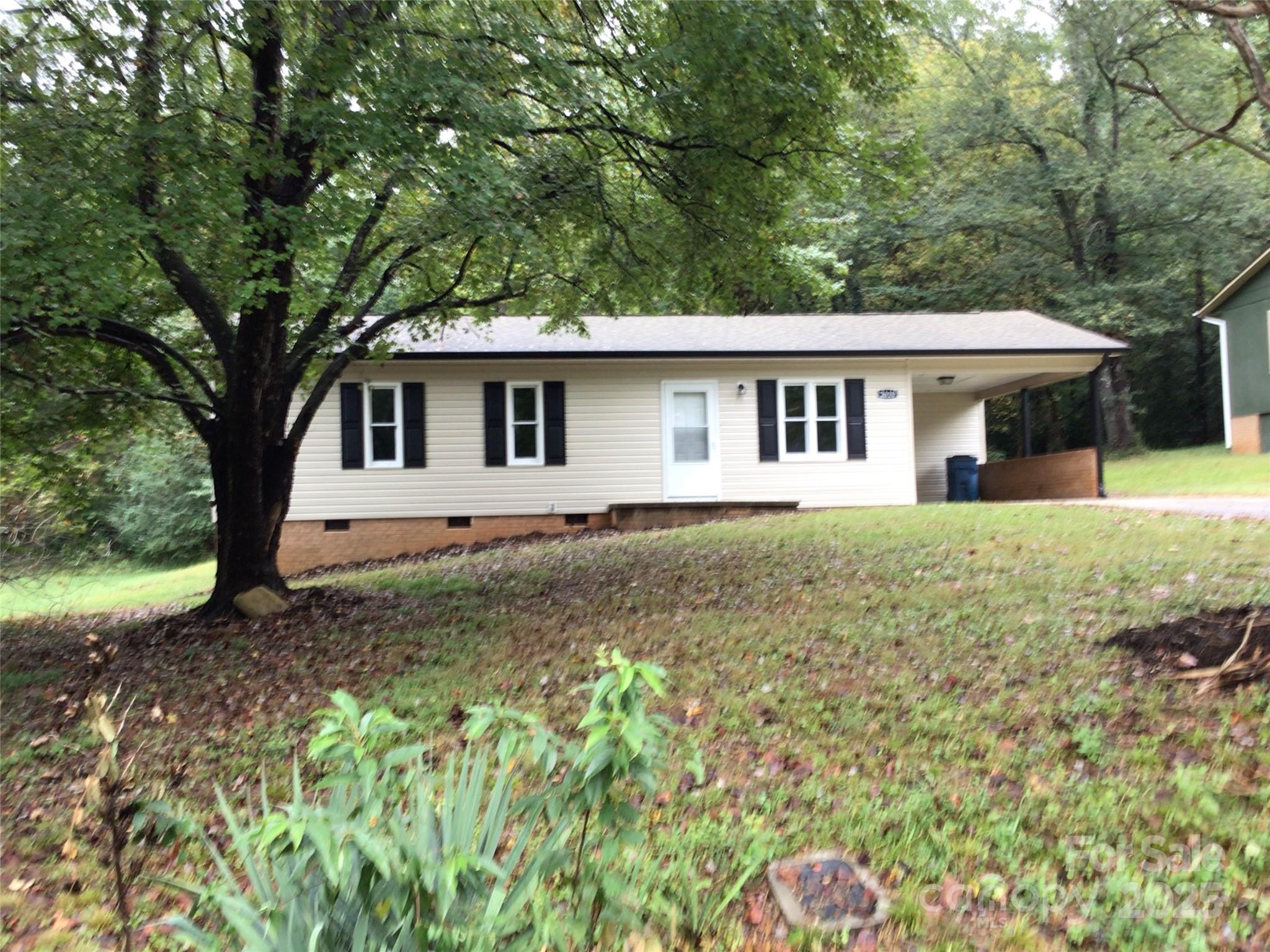 Lenoir, North Carolina 28645, United States, 3 Bedrooms Bedrooms, ,1 BathroomBathrooms,Residential,Active,218140