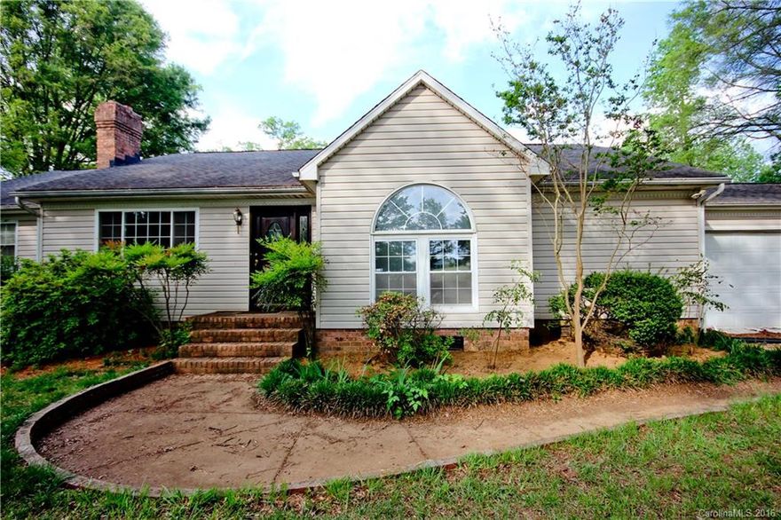 Hot Deal. Great Location. Cud-Da-Sac Lot. Ideal Investment Property. Quiet and Private 4BR Single Family One Level. 3 Car Garage. Huge Deck. Buyer must verity Square Footage. Lot view is of the water. Hardwood flooring.