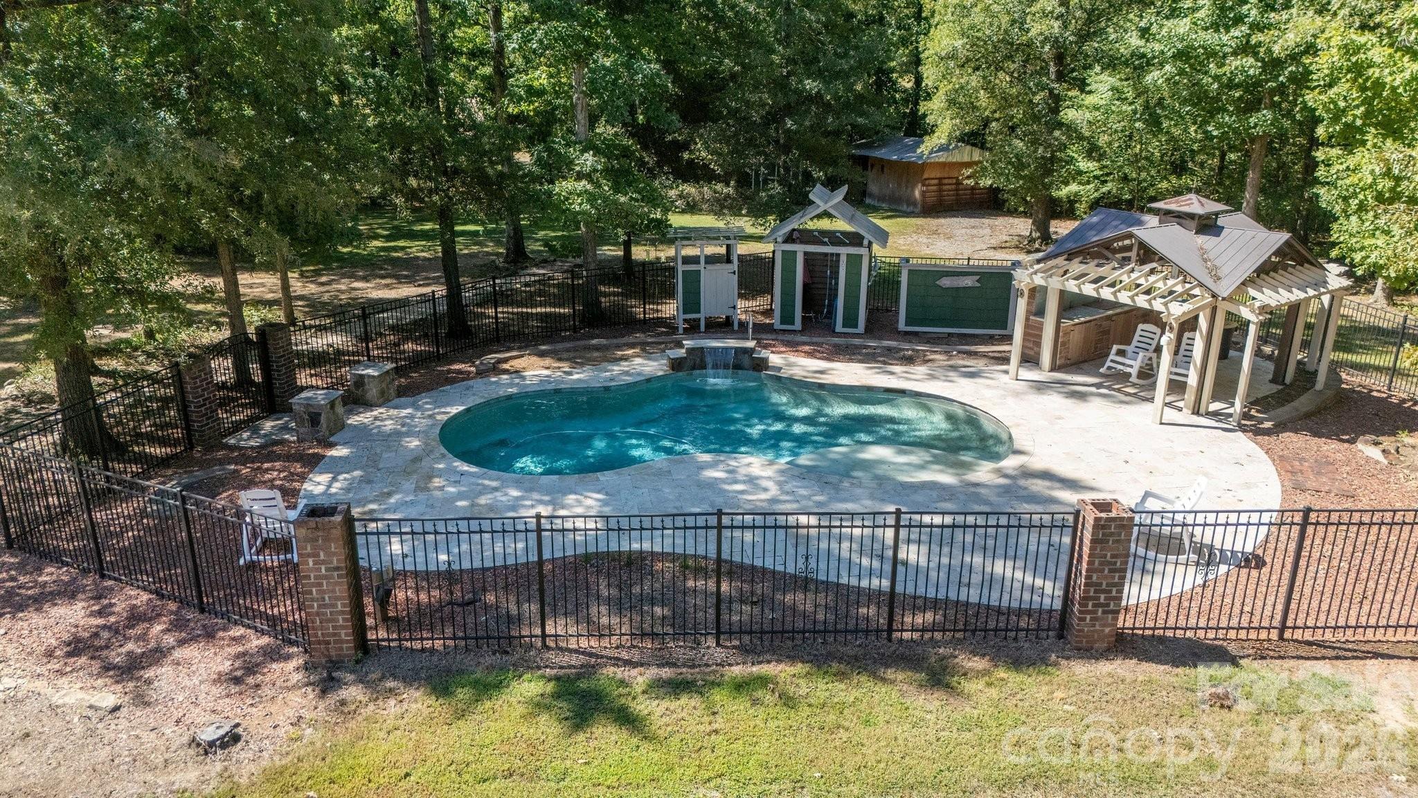 1517 Helms Short Cut Road