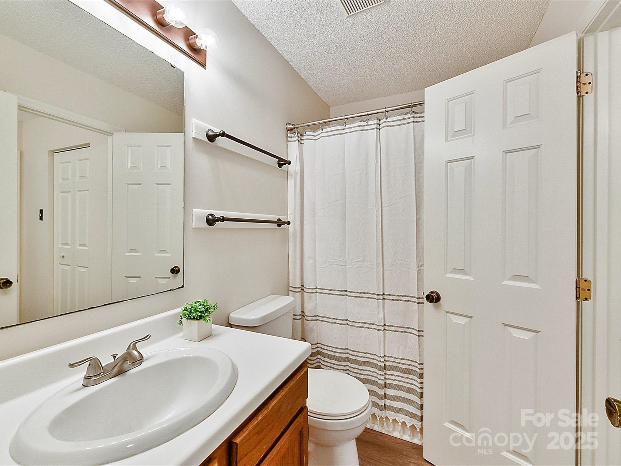 Hunt Club Villas - Residential