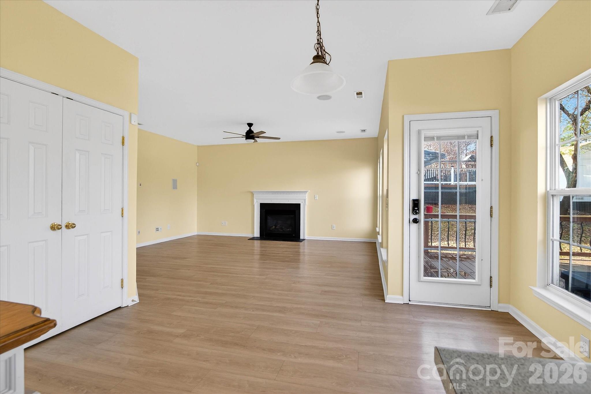 Autumn Cove At Lake Wylie - Residential