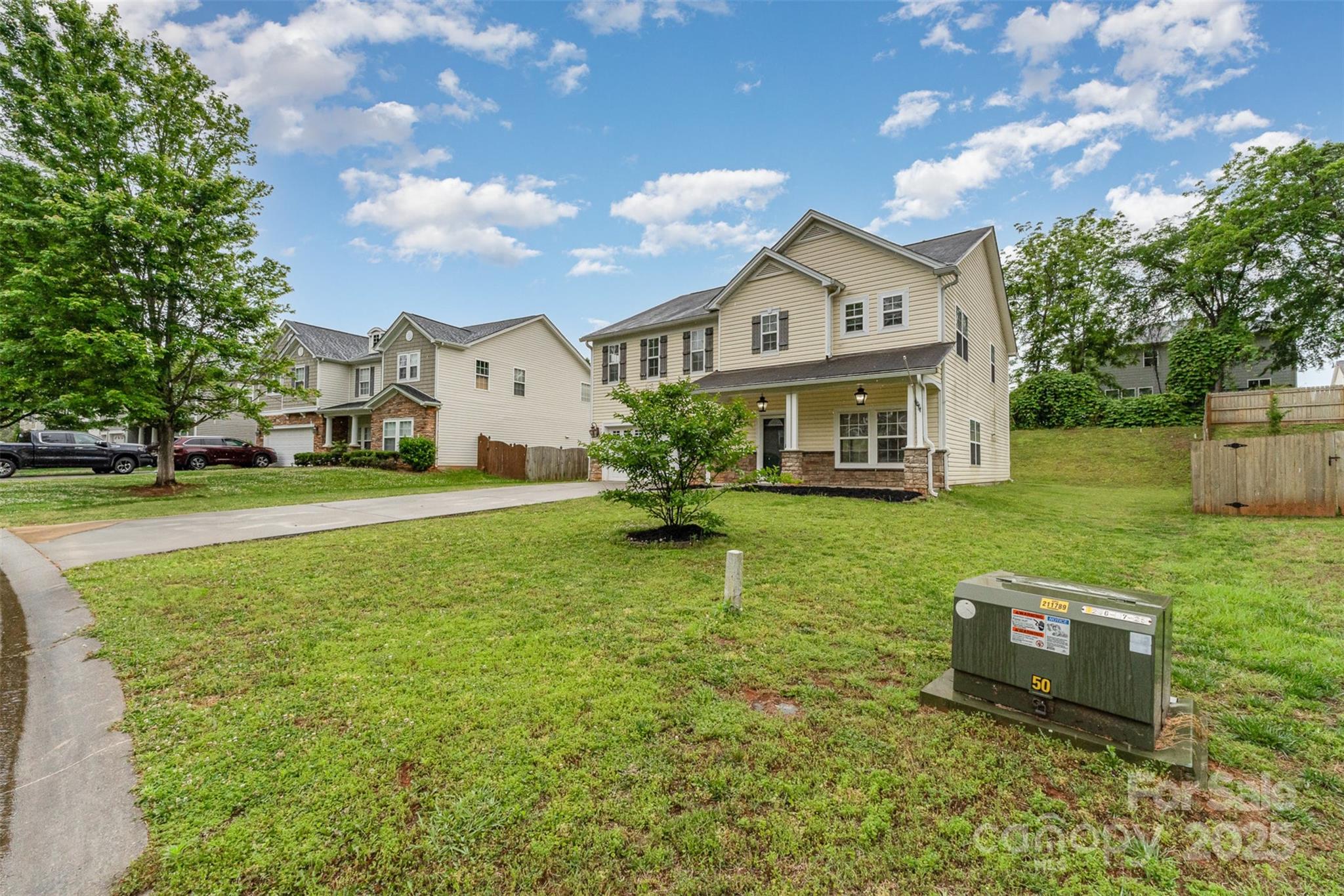7031 Woodbridge Valley Circle