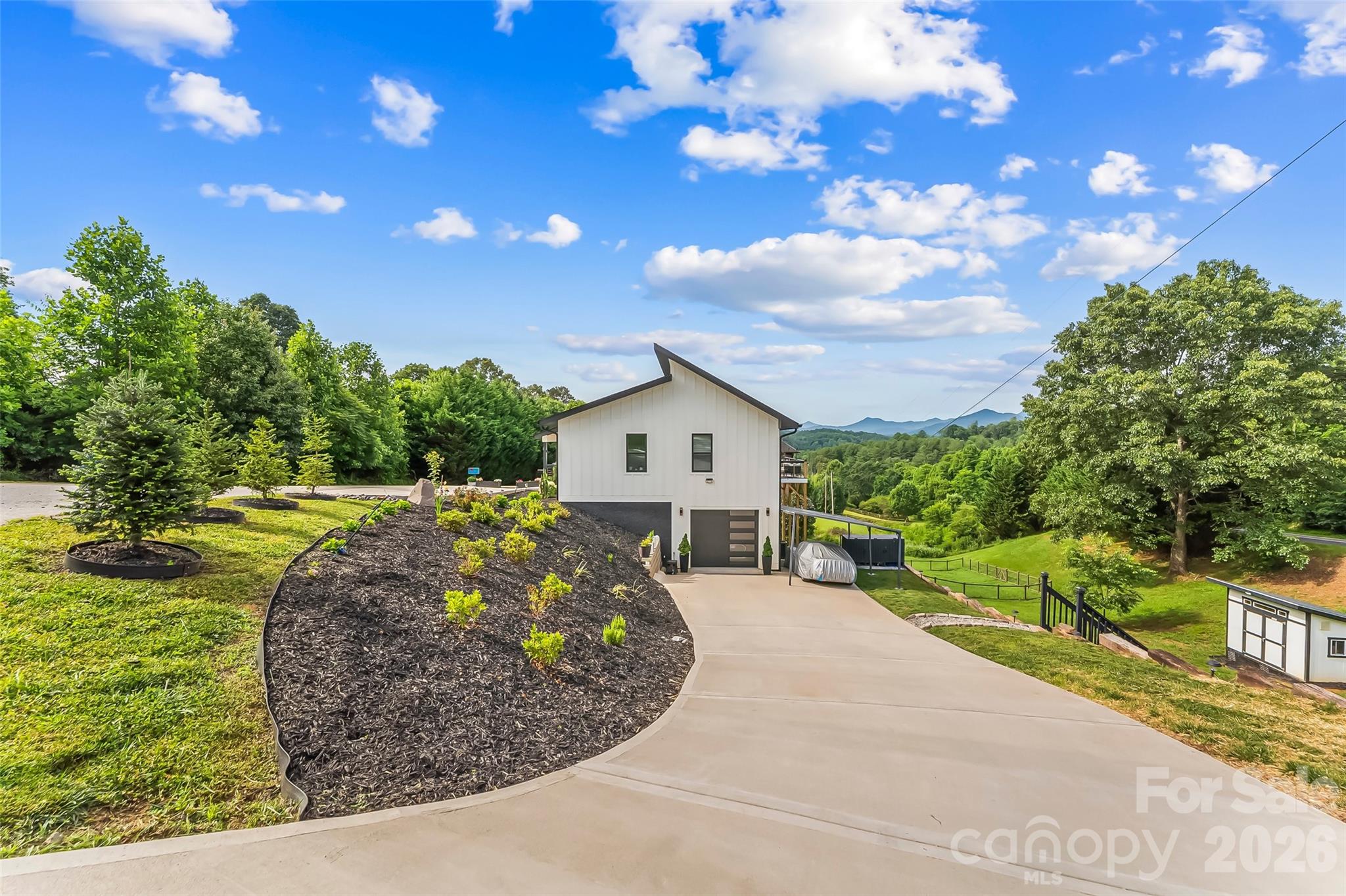 1 Little Oak Road