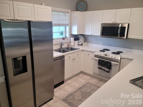 8633 Coralbell Lane Charlotte NC 28213