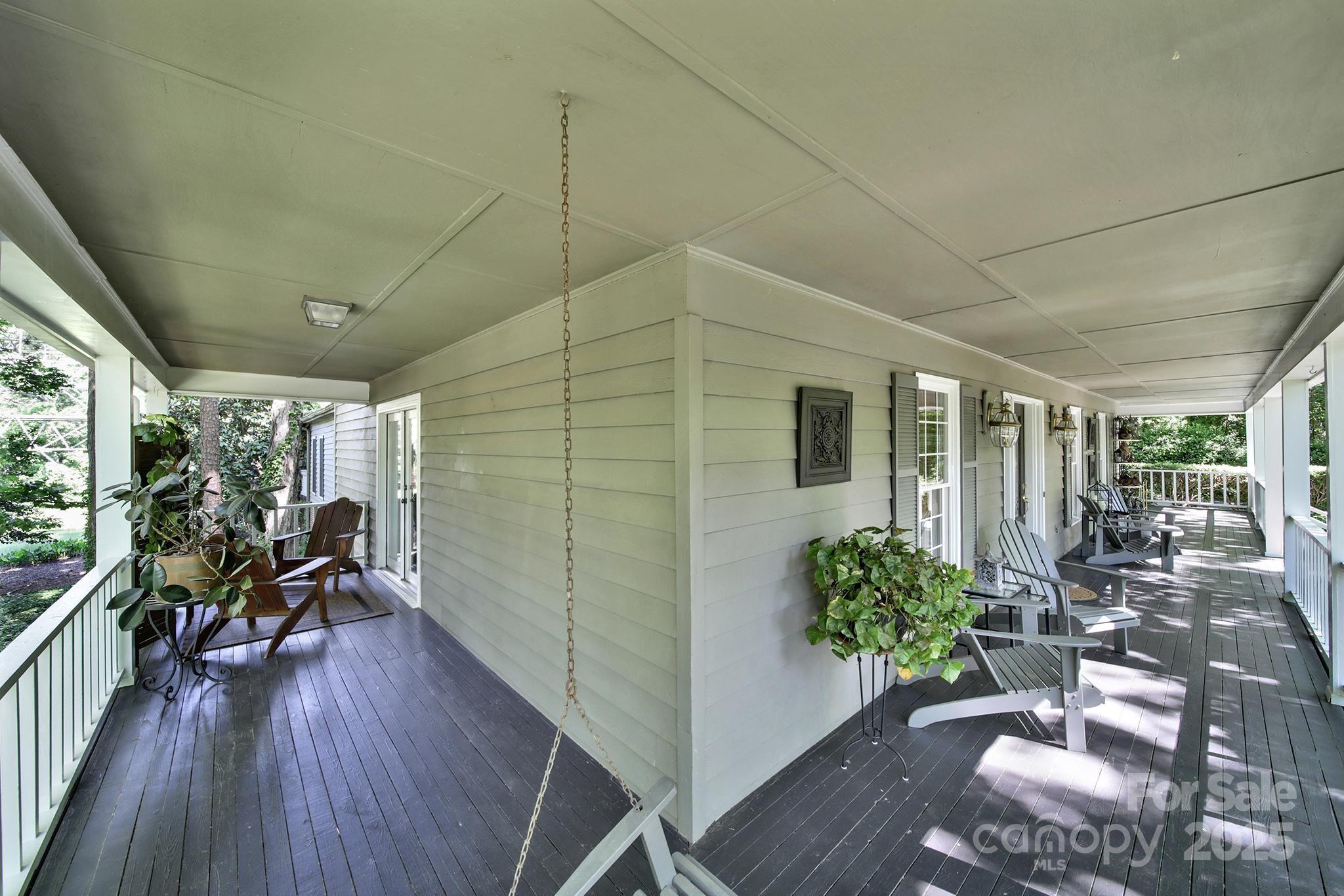 4 Hummingbird Court