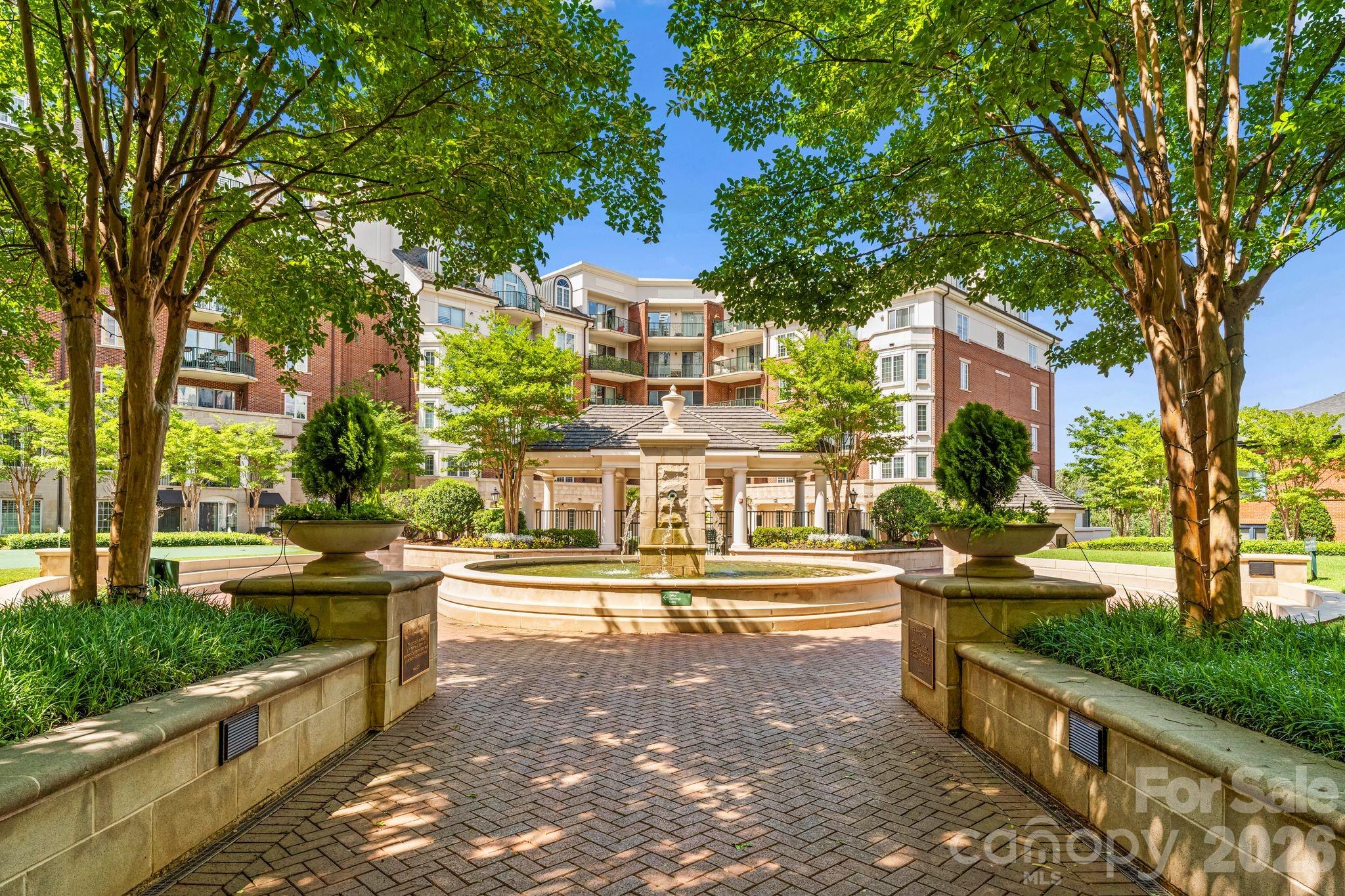 Fifth and Poplar - Residential