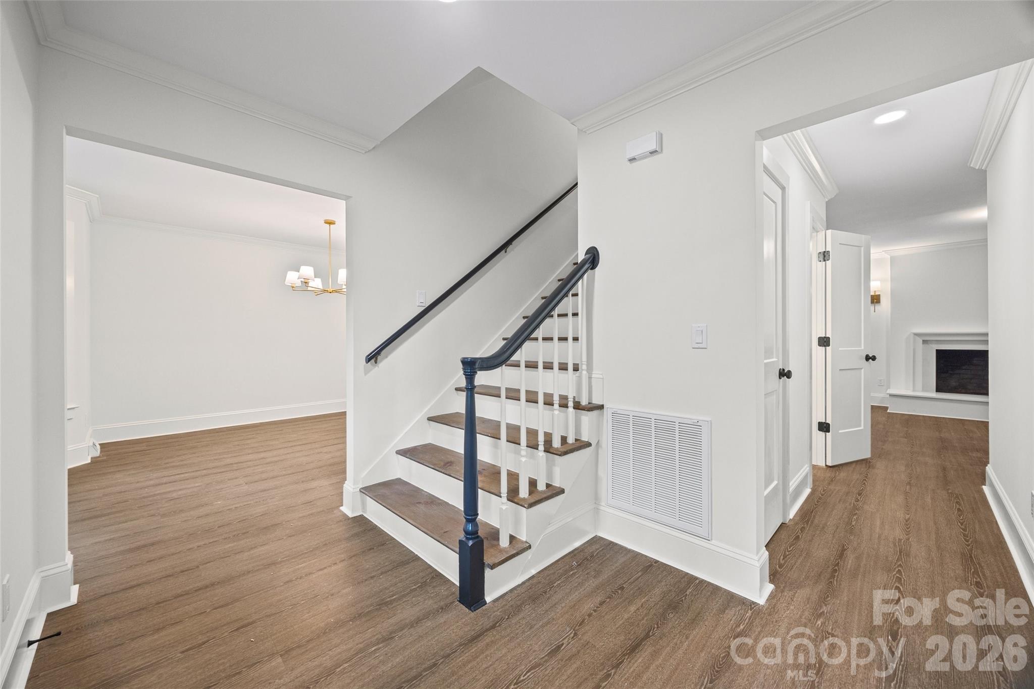 5318 Apple Blossom Court