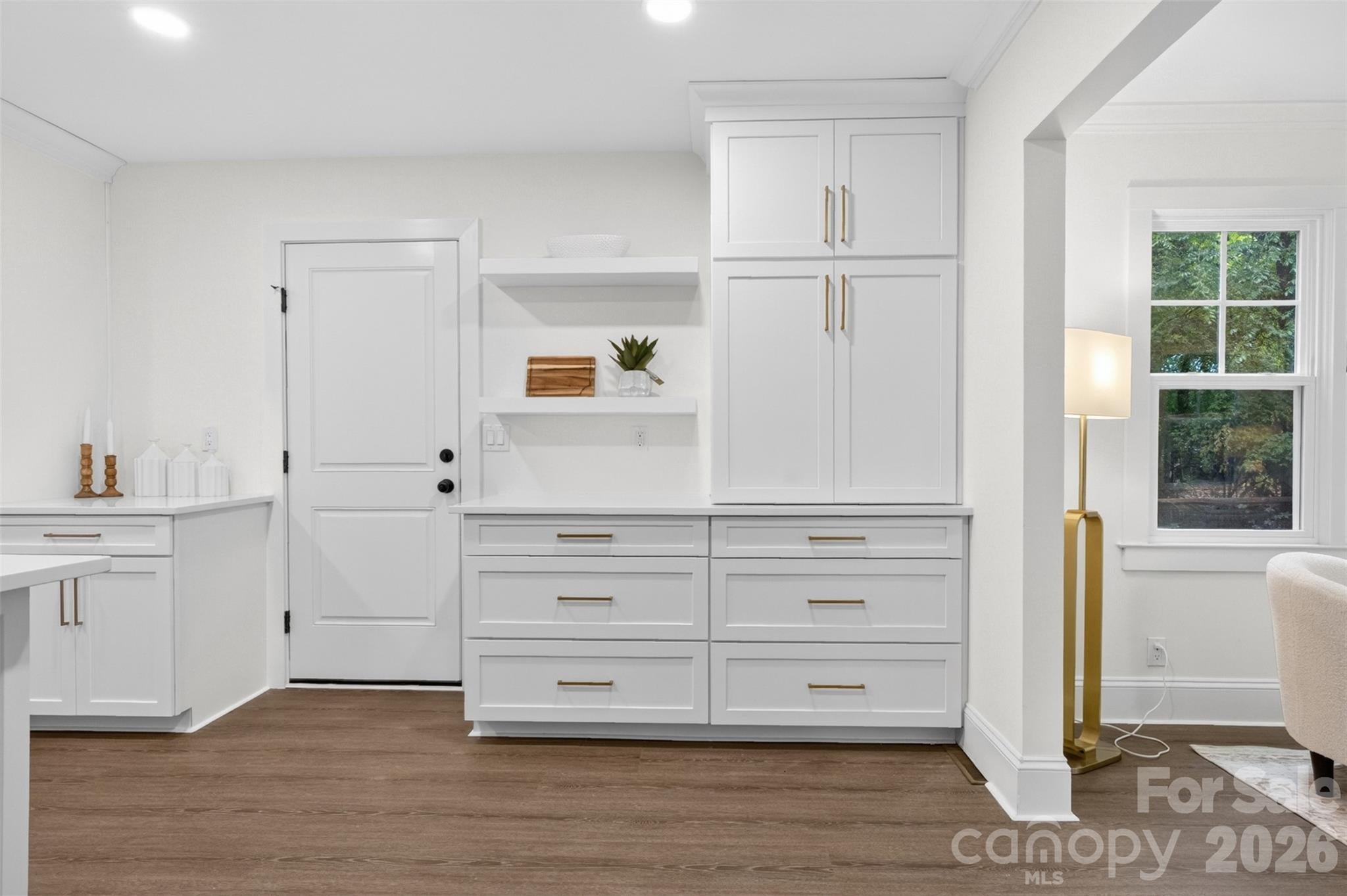5318 Apple Blossom Court