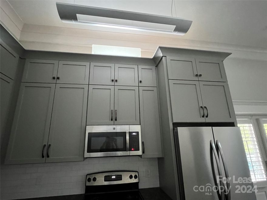 Awesome one bedroom, one bath w/ huge walk-in closet. Kitchen has all stainless appliances, a pantry and tons of cabinets. There is also a huge island for entertaining and dining. Living space has room for that large TV too. Private gated entry for security and designated parking also. Walking distance to shopping, dining and entertainment. Short distance to Amtrak Station for an easy commute to work.