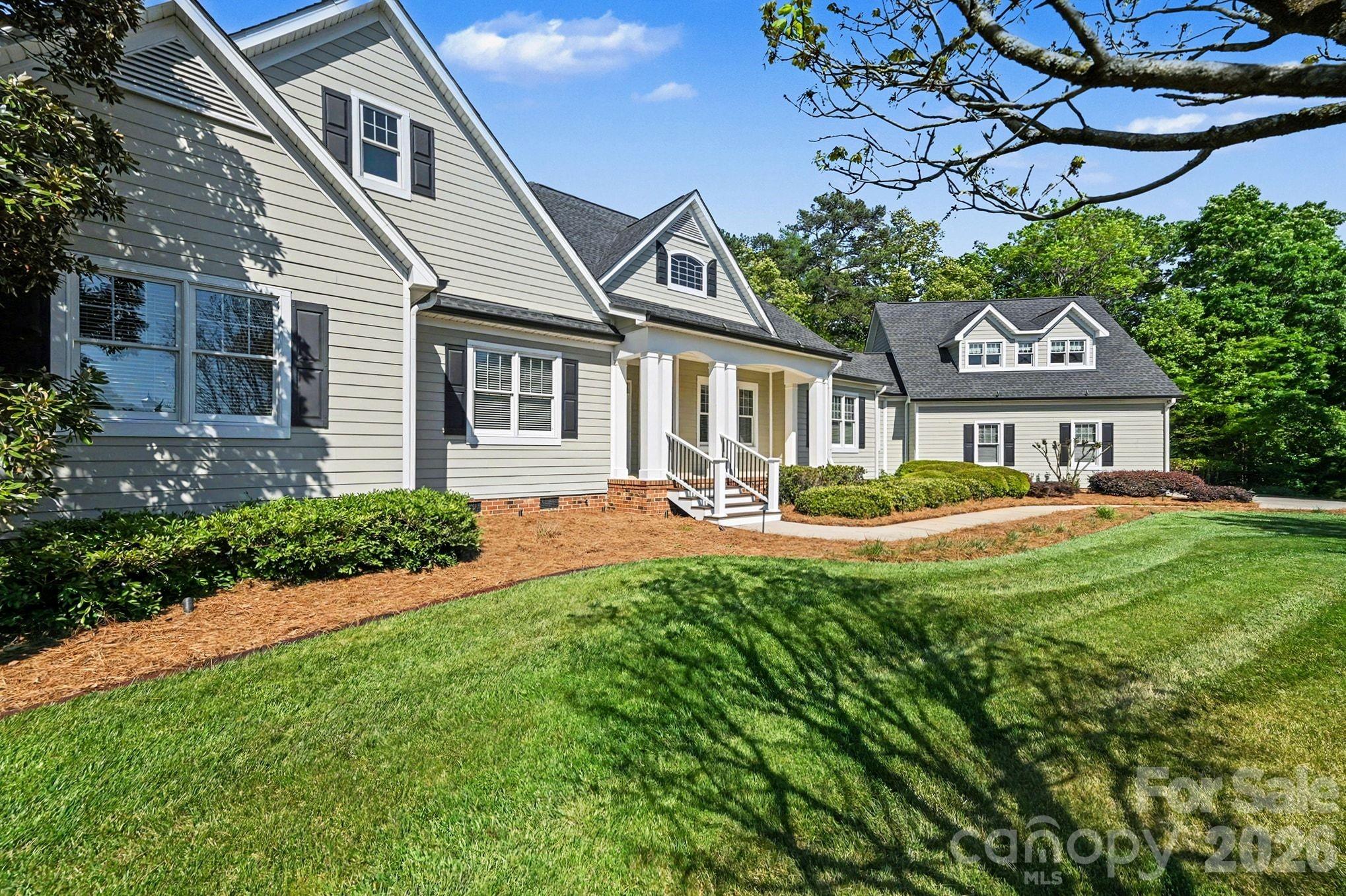 478 Mccoppin Court NE