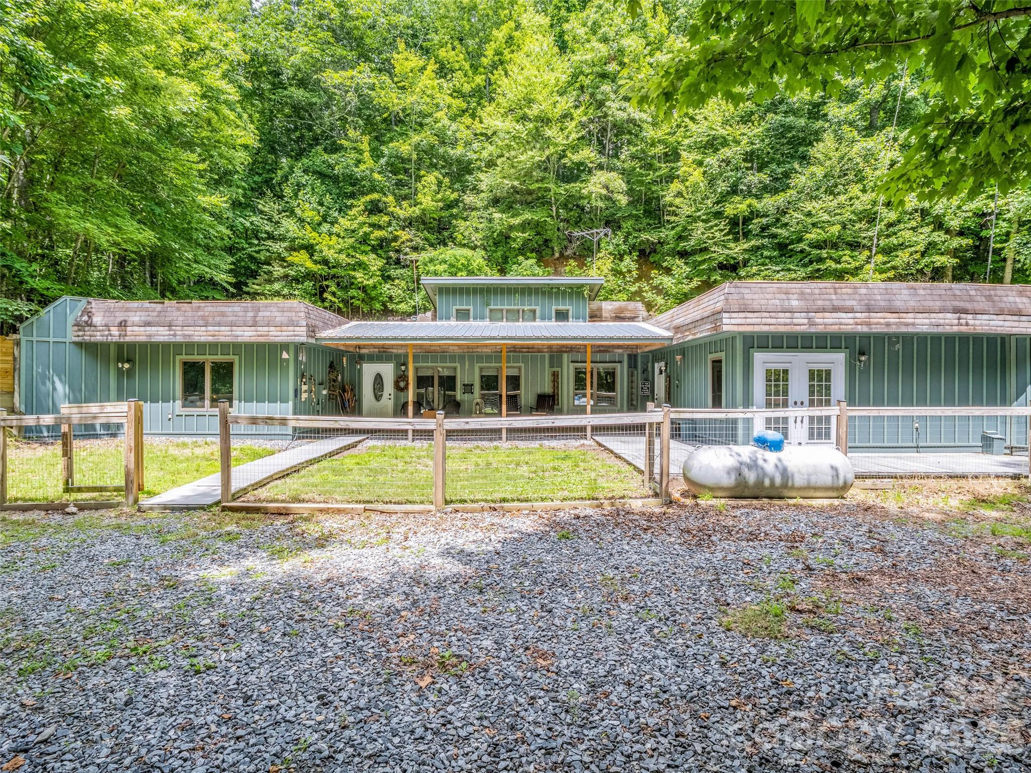 707 Cascade Trail
