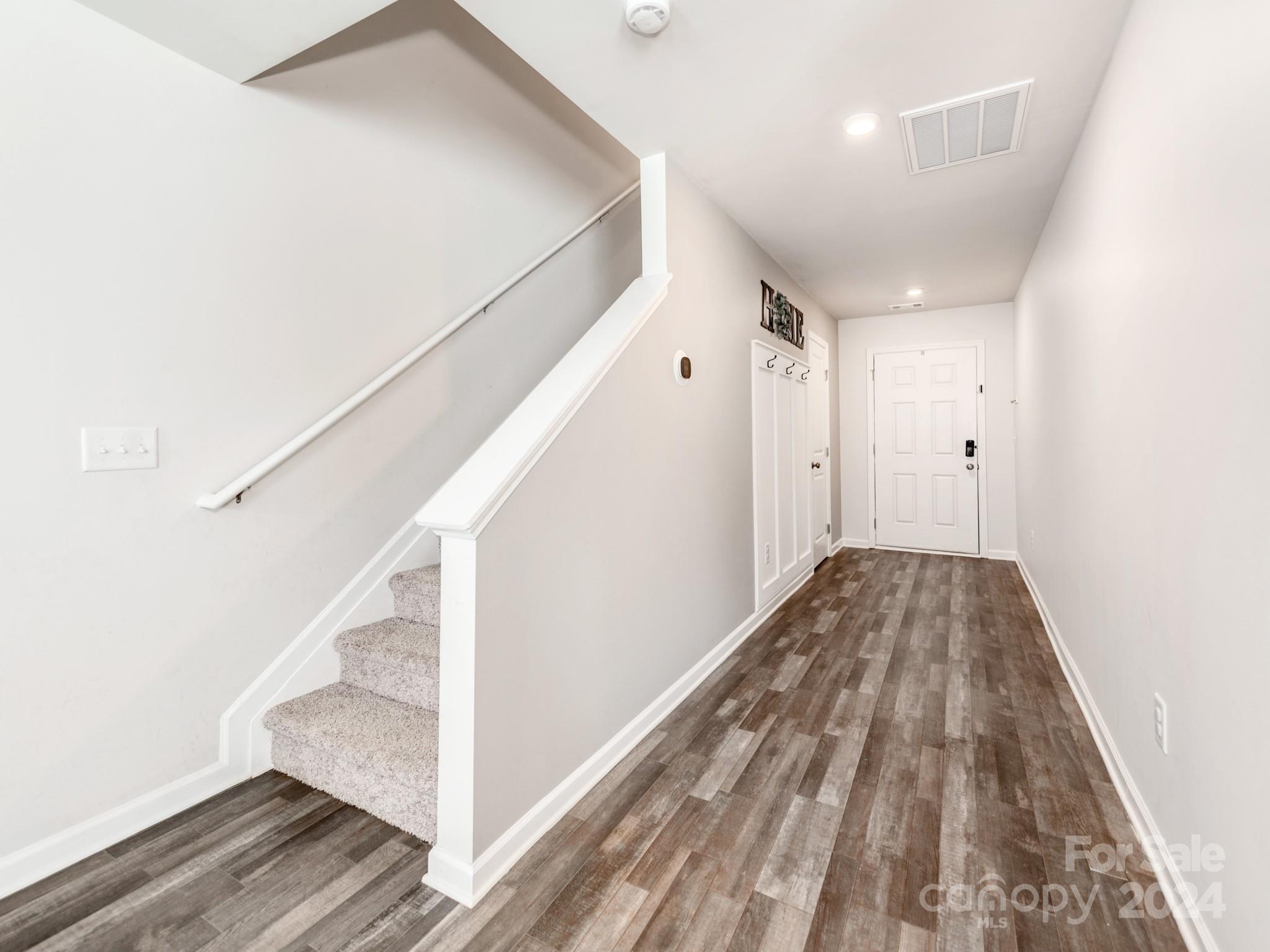 Field Crest Farm - Residential