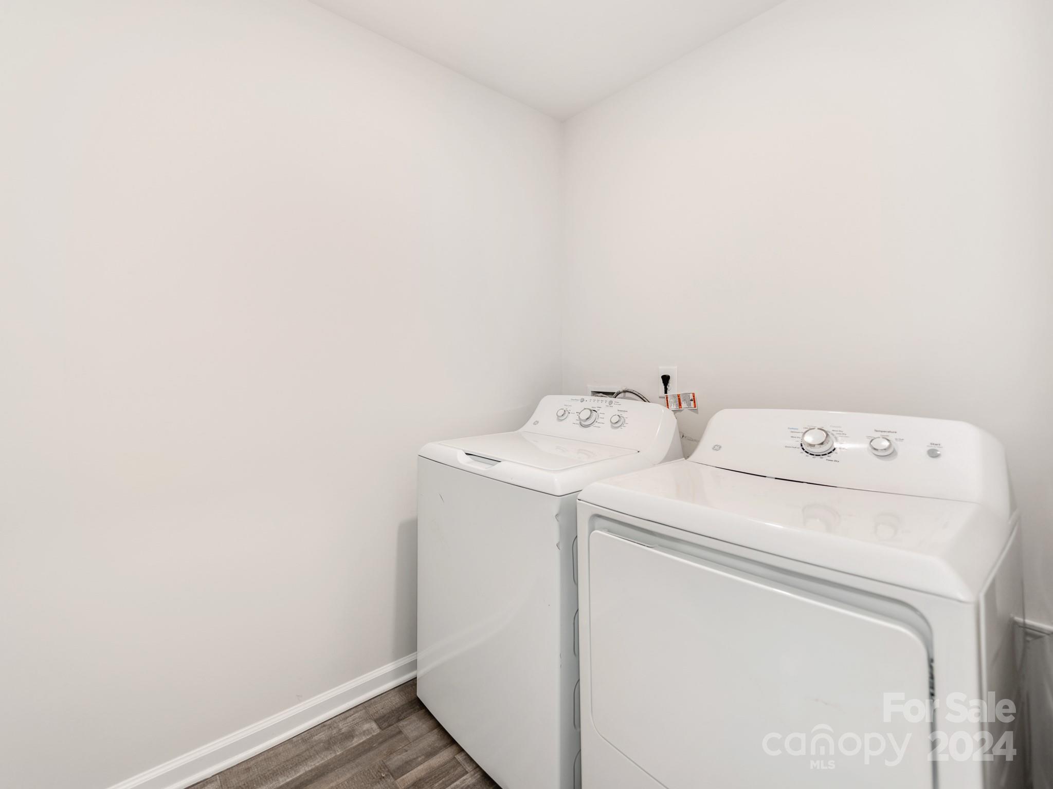 Field Crest Farm - Residential