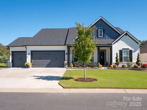 7112 Irongate Drive Lancaster SC 29720